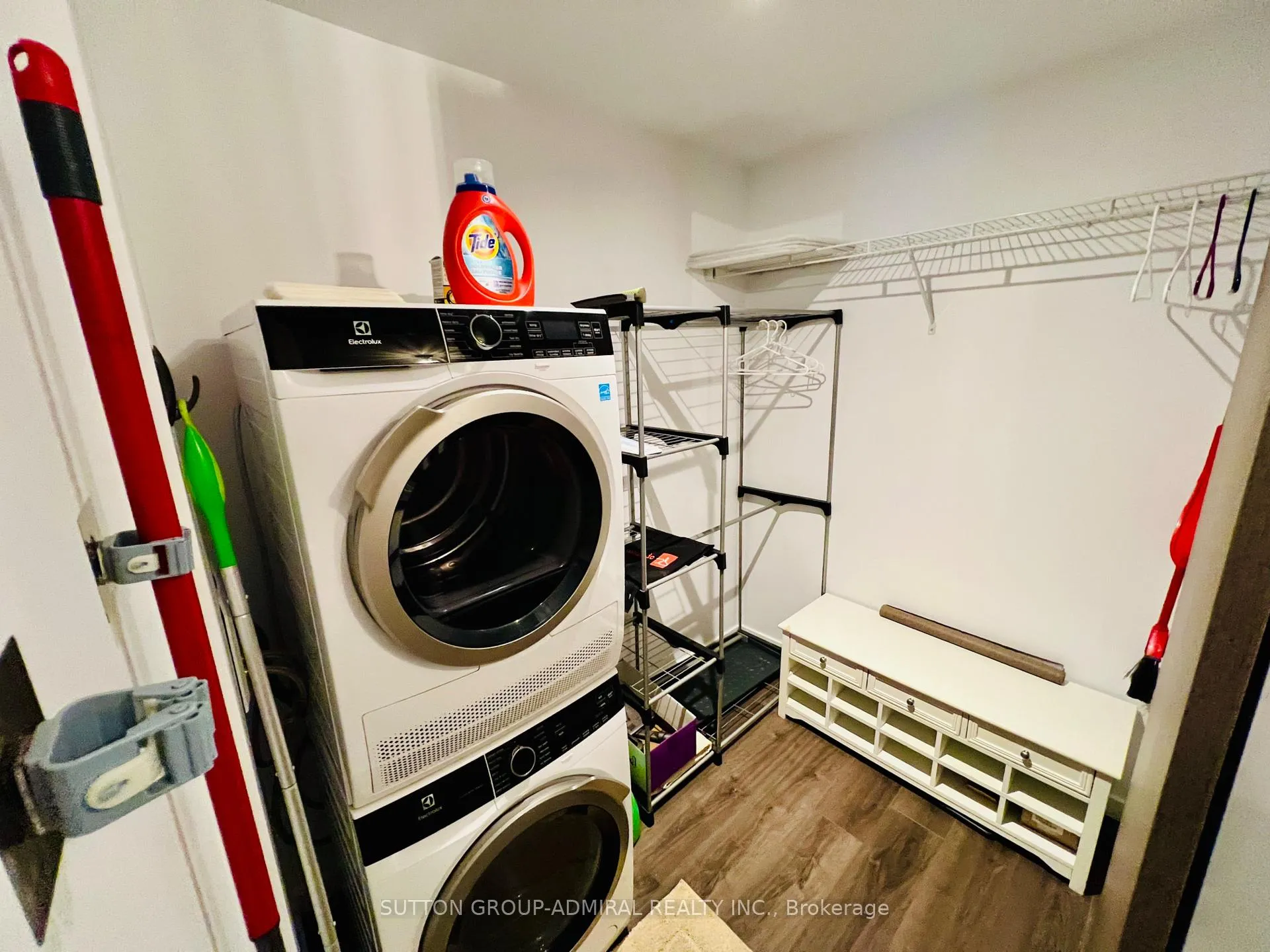 Photo 14 of Unit 323, 7 Smith Crescent, Etobicoke, Stonegate-Queensway — HOMEH