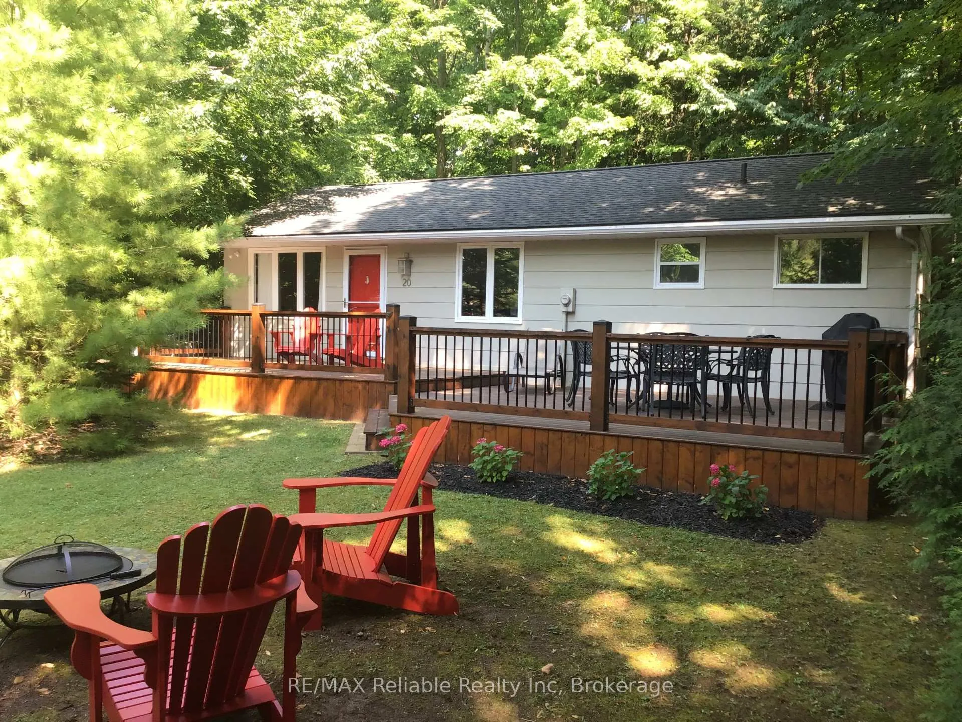 Photo 3 of 20 George Street, Bluewater, Bayfield — HOMEH