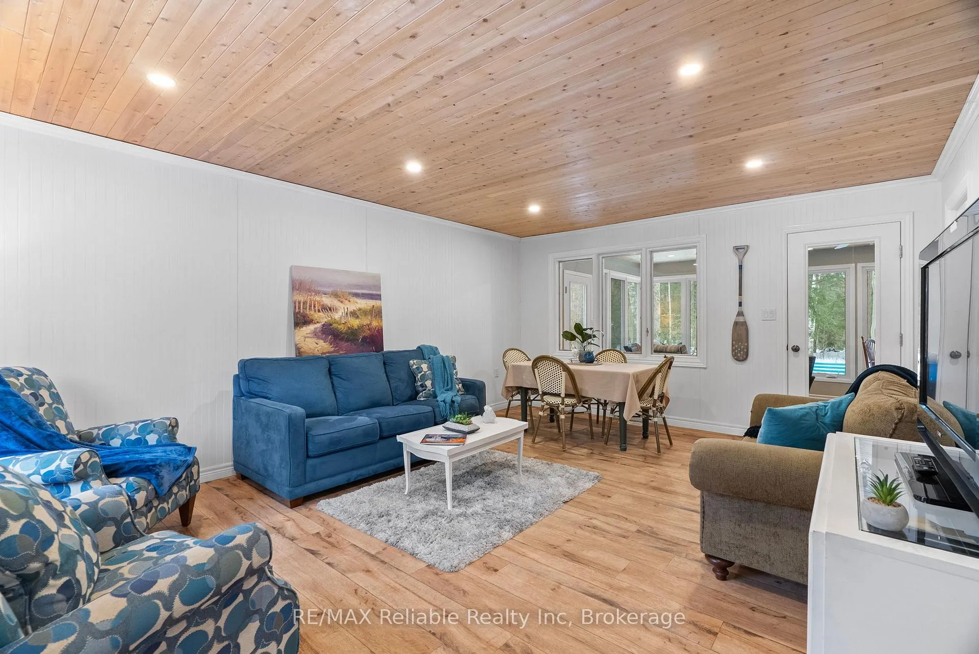 Photo 12 of 20 George Street, Bluewater, Bayfield — HOMEH