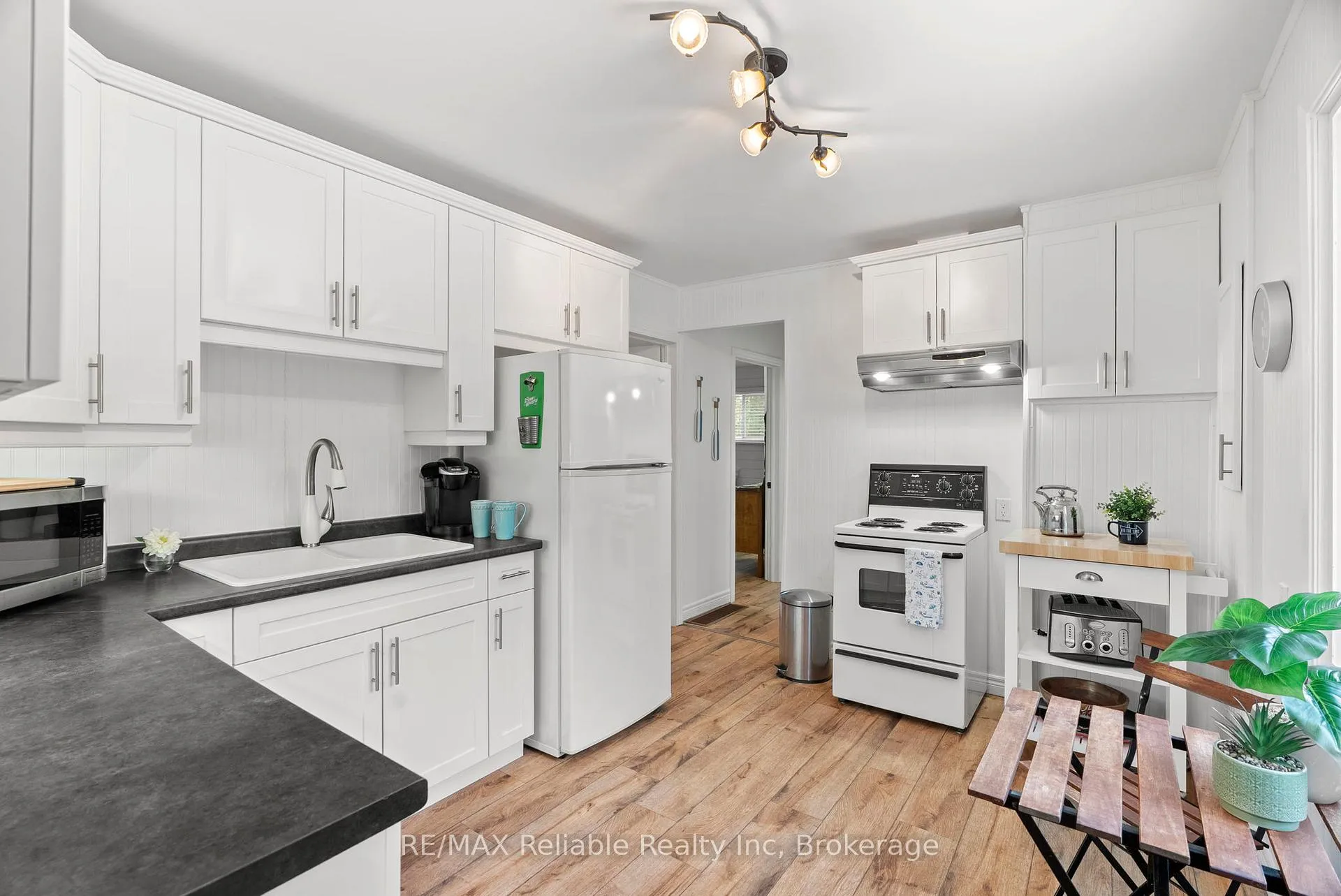 Photo 22 of 20 George Street, Bluewater, Bayfield — HOMEH