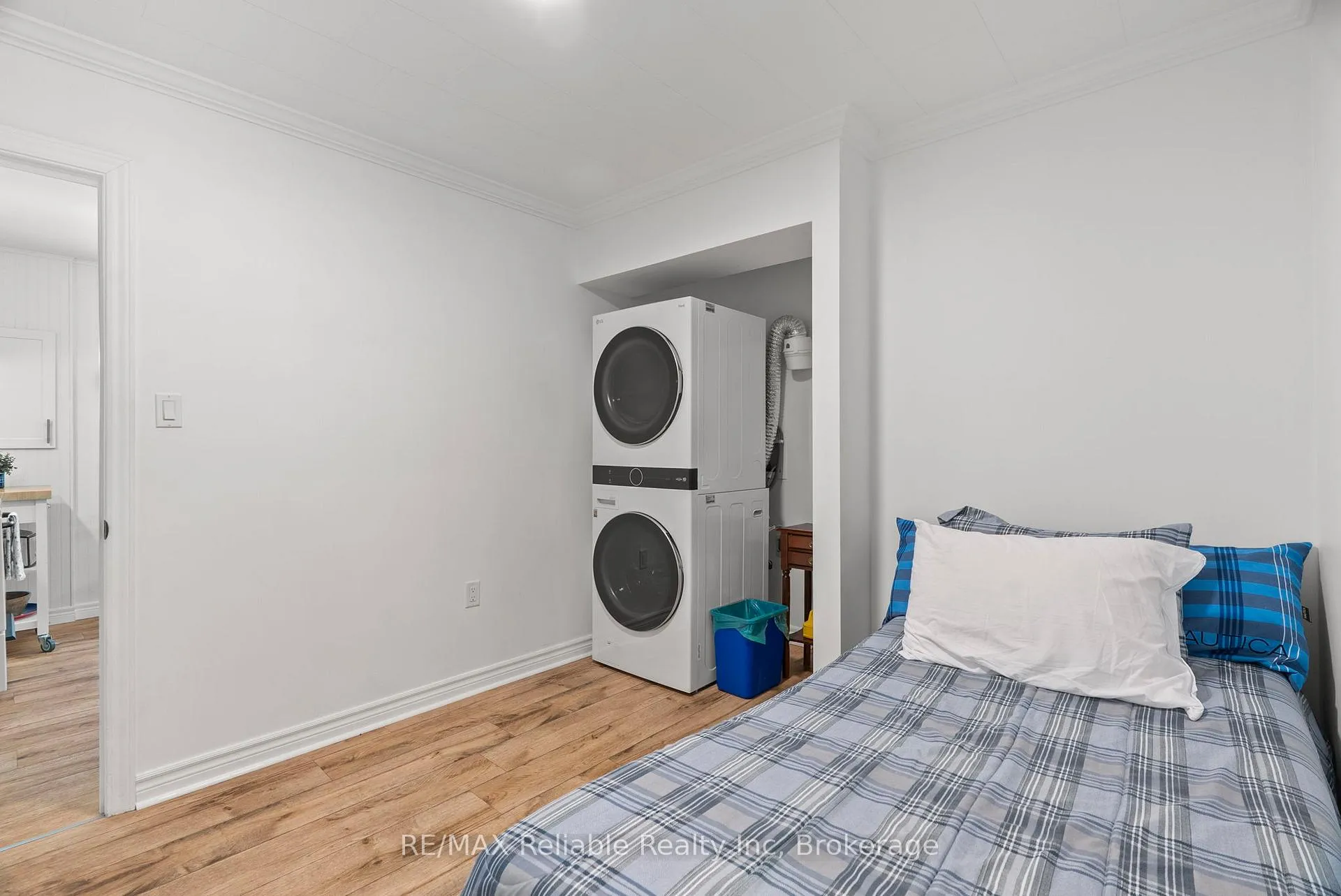 Photo 33 of 20 George Street, Bluewater, Bayfield — HOMEH