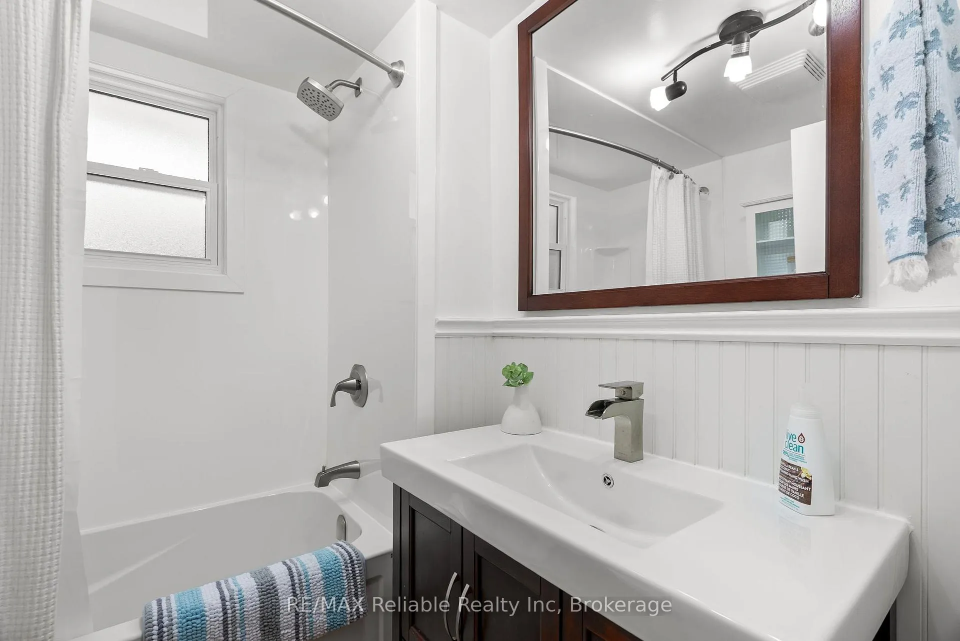 Photo 34 of 20 George Street, Bluewater, Bayfield — HOMEH