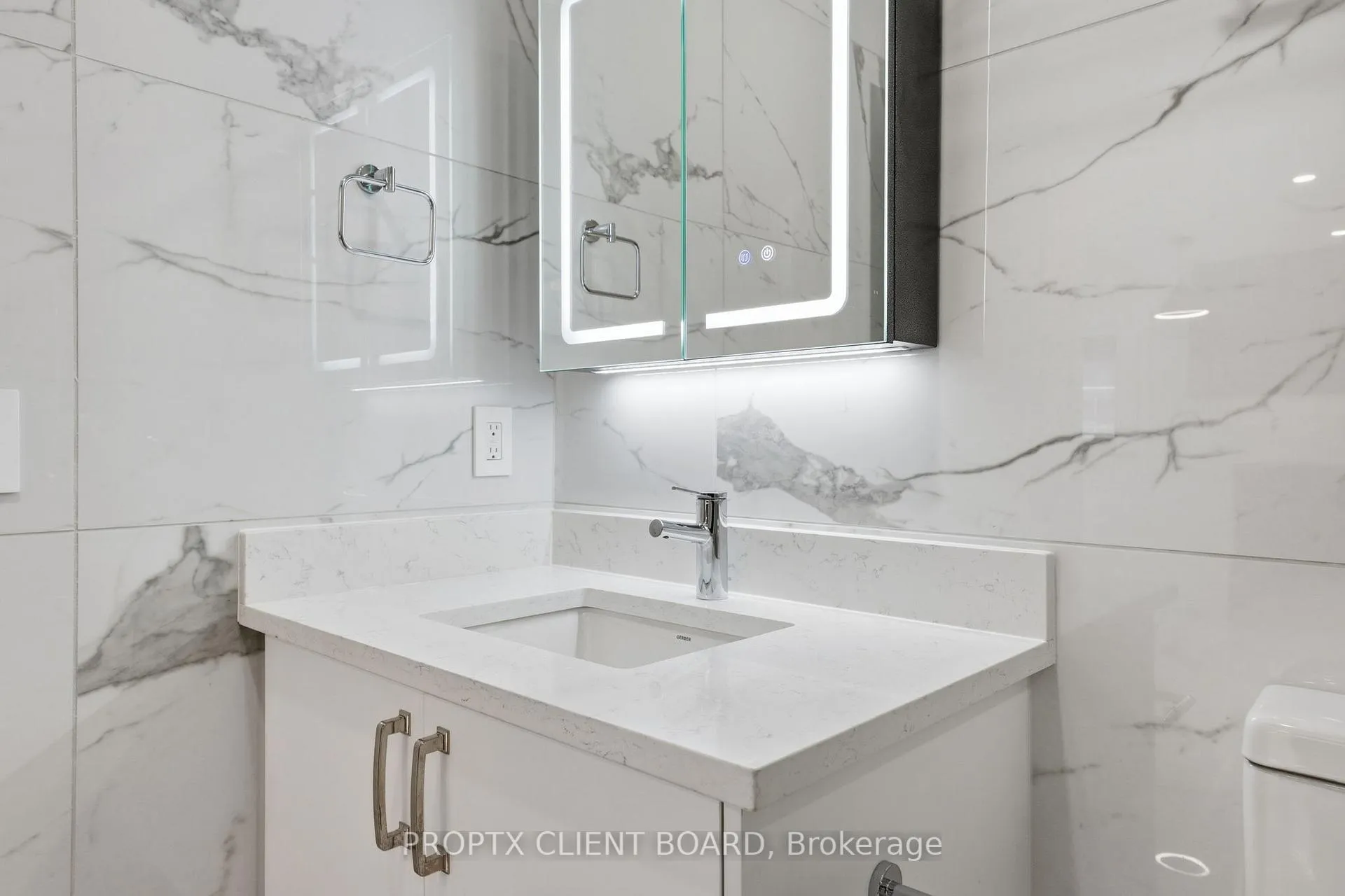 Photo 37 of Unit PH206, 180 George Street, Ottawa, Lower Town/Byward Market — HOMEH