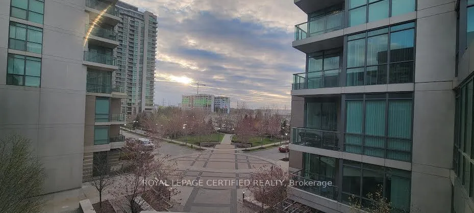 Photo 3 of 205 Sherway Gardens W, Etobicoke, Islington-City Centre West — HOMEH