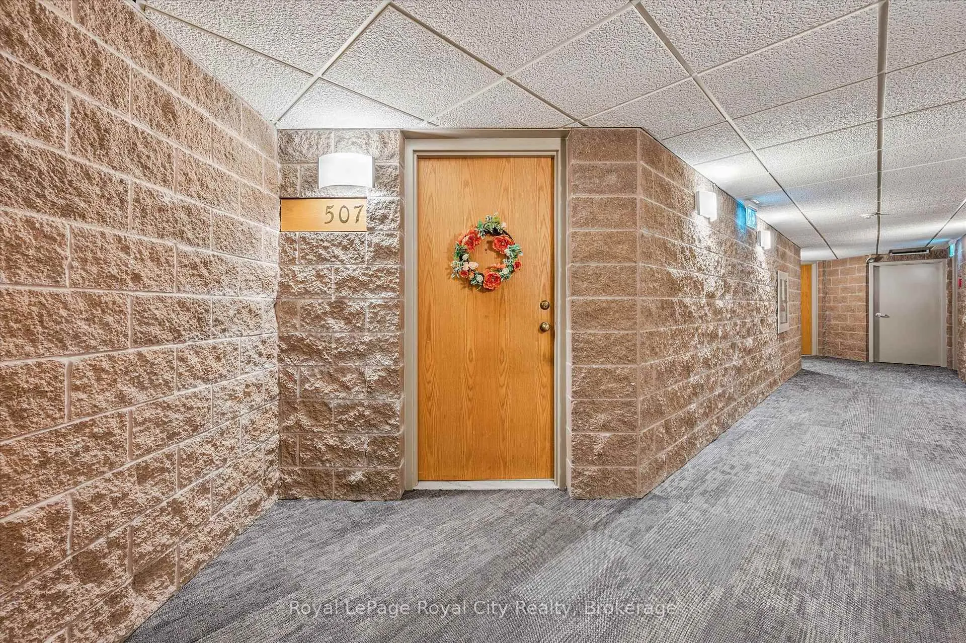 Photo 10 of Unit 507, 8 Christopher Court, Guelph, Kortright West — HOMEH
