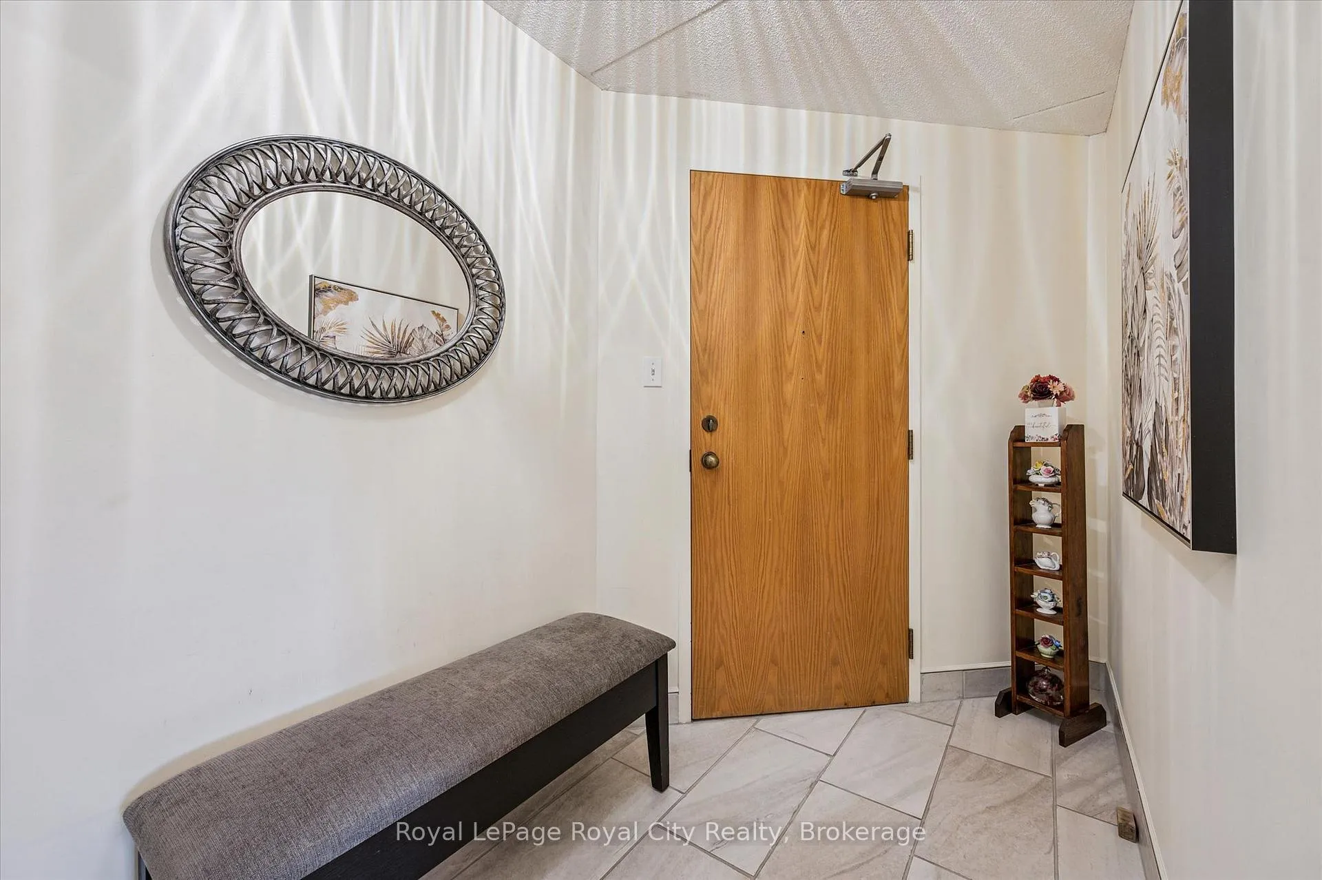 Photo 11 of Unit 507, 8 Christopher Court, Guelph, Kortright West — HOMEH