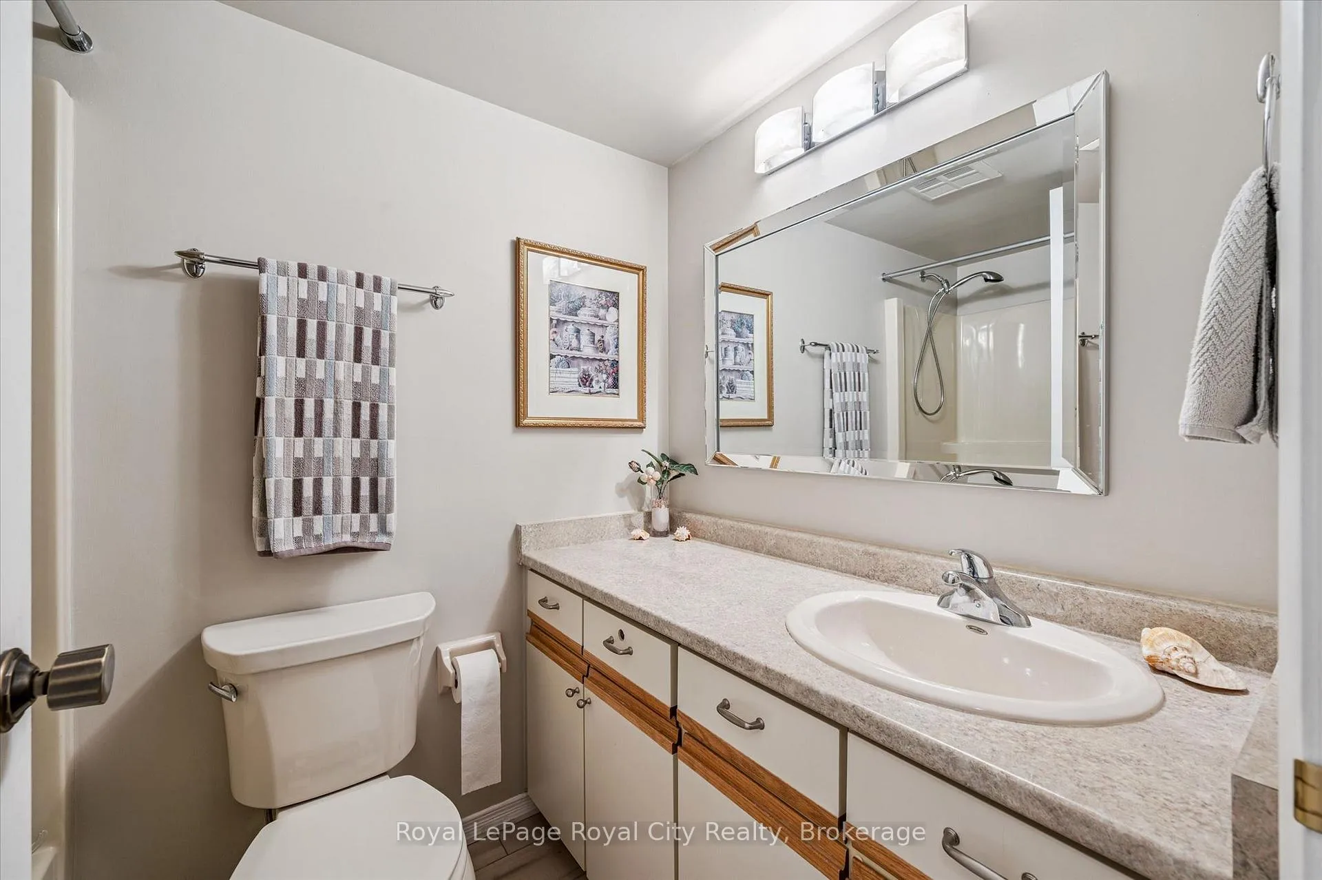 Photo 25 of Unit 507, 8 Christopher Court, Guelph, Kortright West — HOMEH