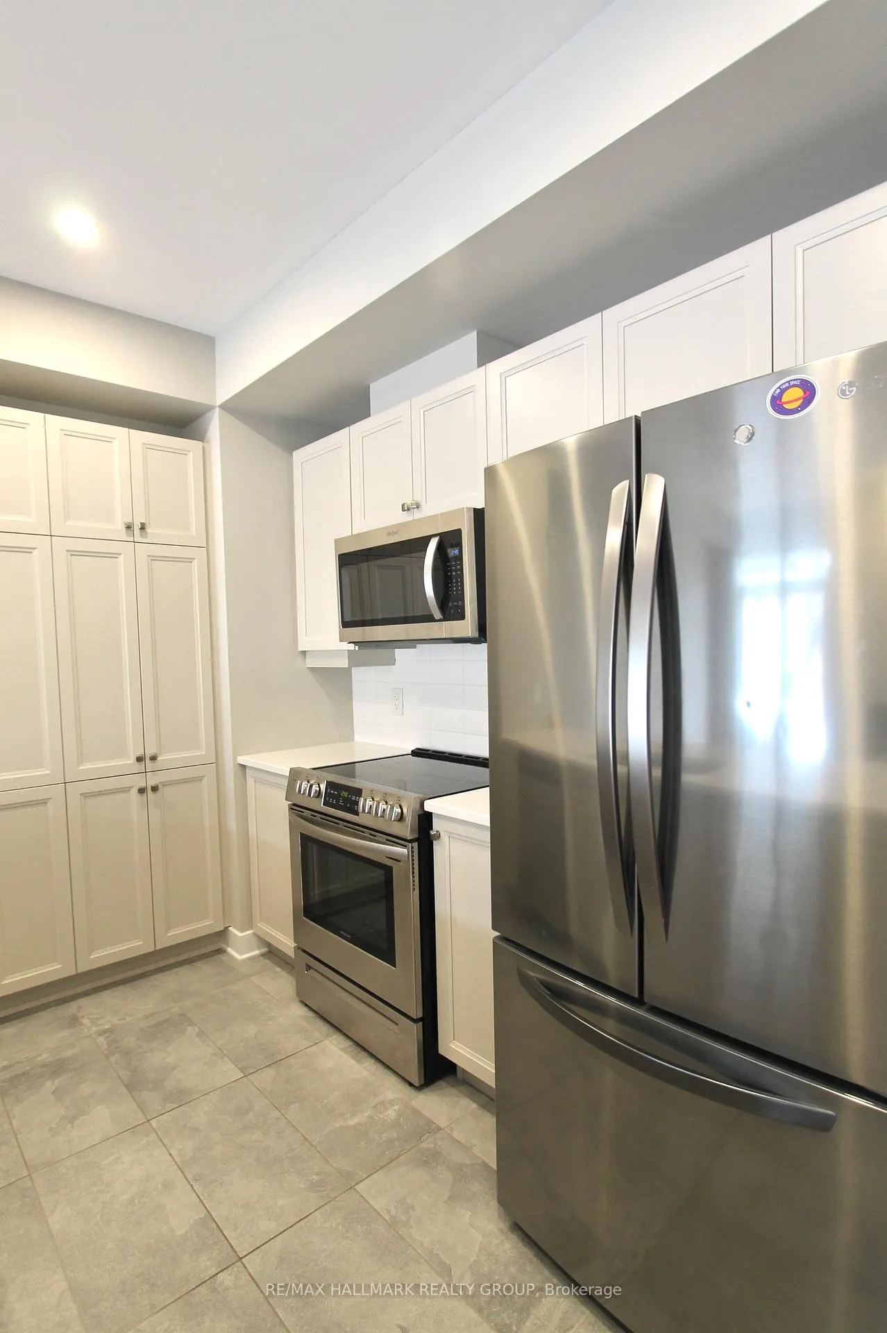 Photo 6 of 527 Triangle Street, Ottawa, Kanata - Emerald Meadows/Trailwest — HOMEH