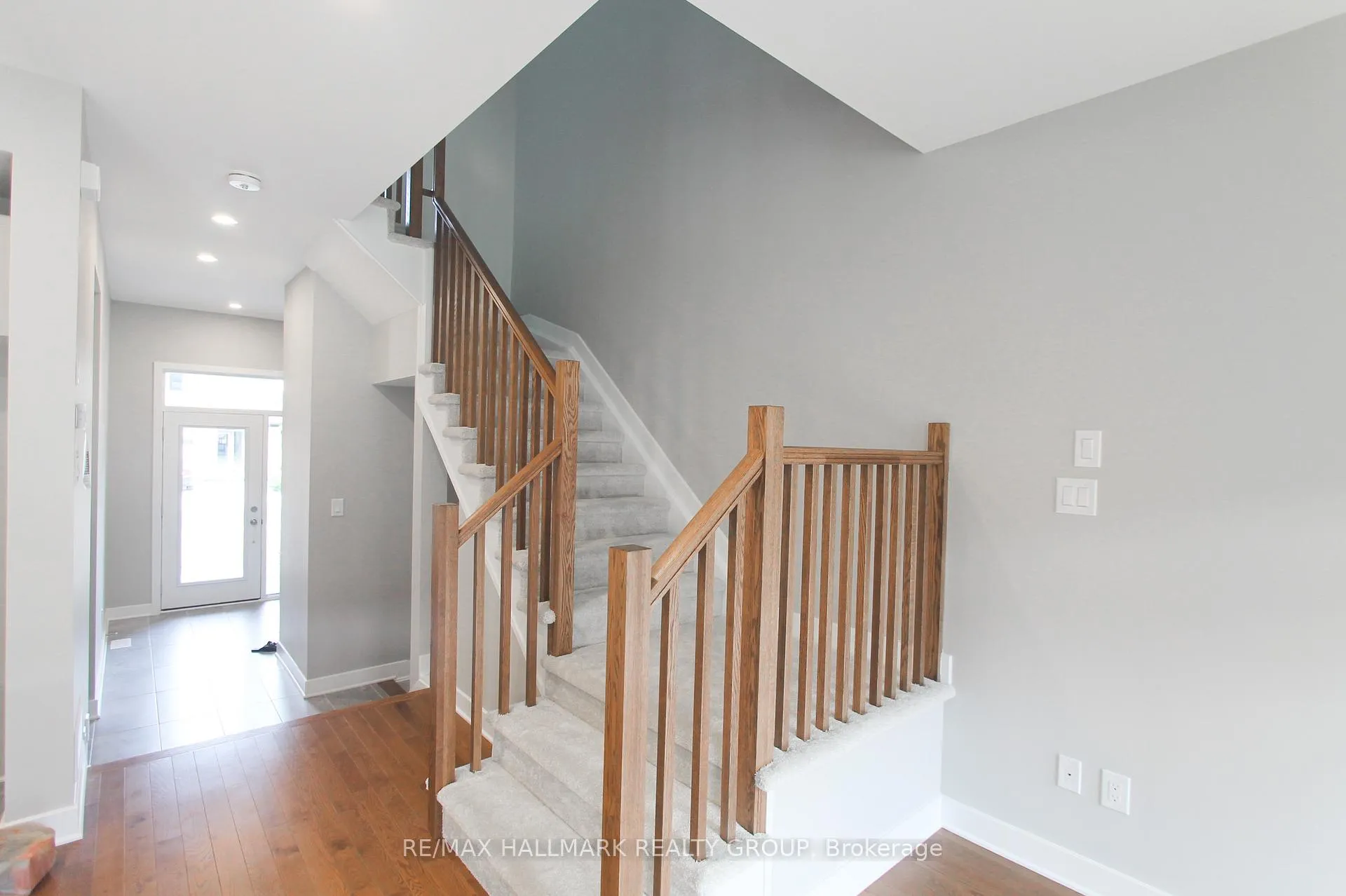 Photo 13 of 527 Triangle Street, Ottawa, Kanata - Emerald Meadows/Trailwest — HOMEH