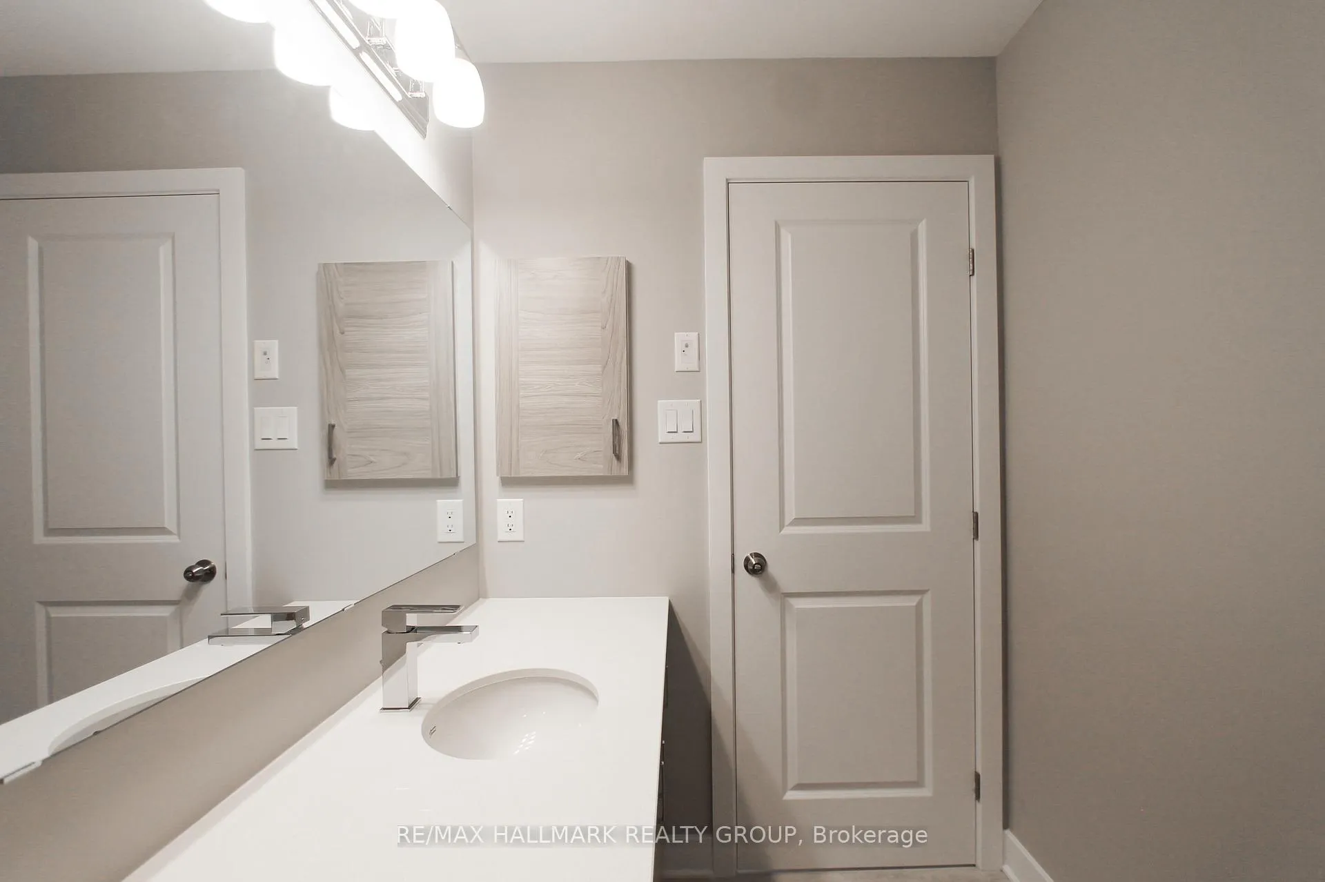 Photo 23 of 527 Triangle Street, Ottawa, Kanata - Emerald Meadows/Trailwest — HOMEH