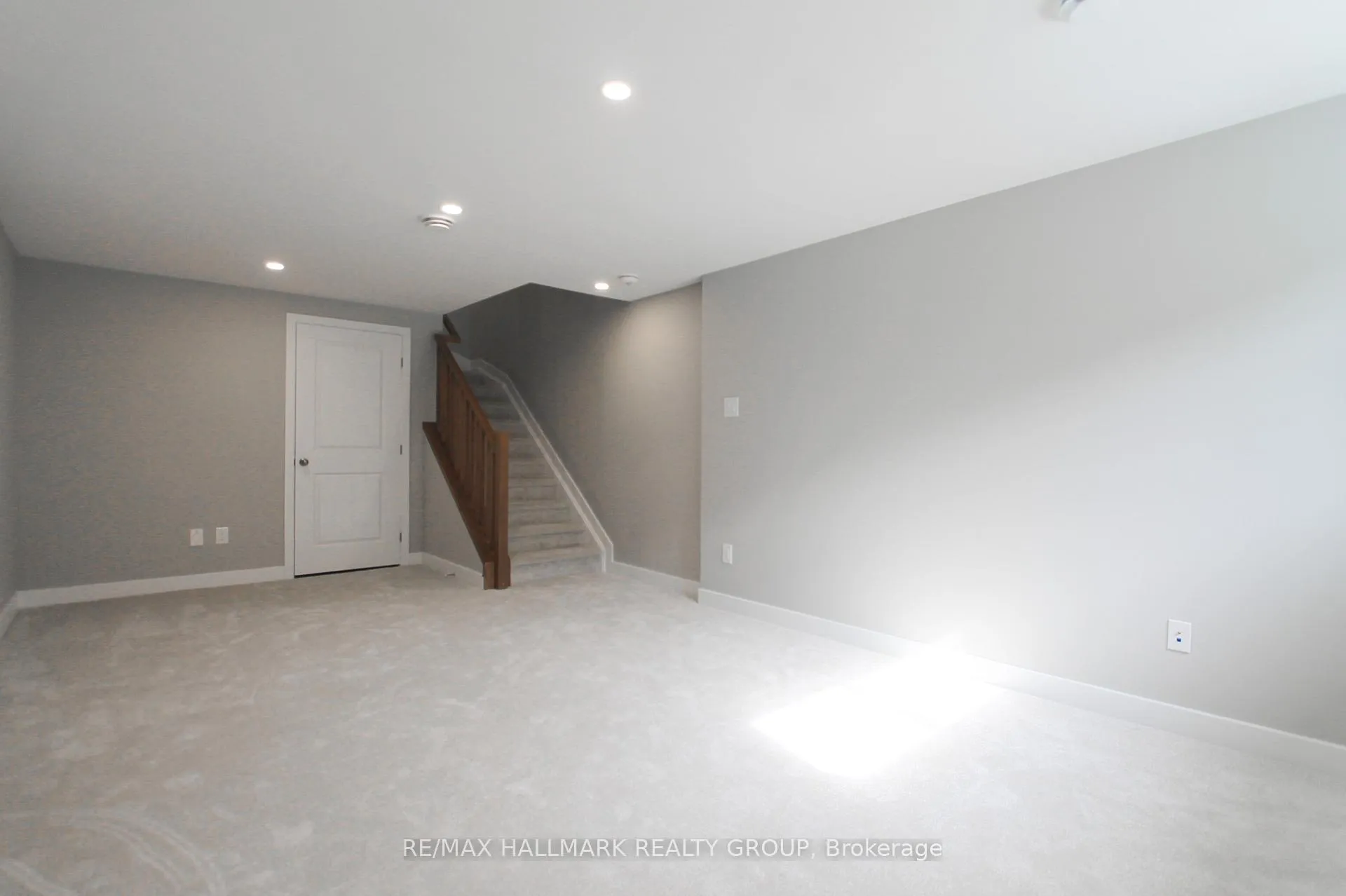 Photo 29 of 527 Triangle Street, Ottawa, Kanata - Emerald Meadows/Trailwest — HOMEH