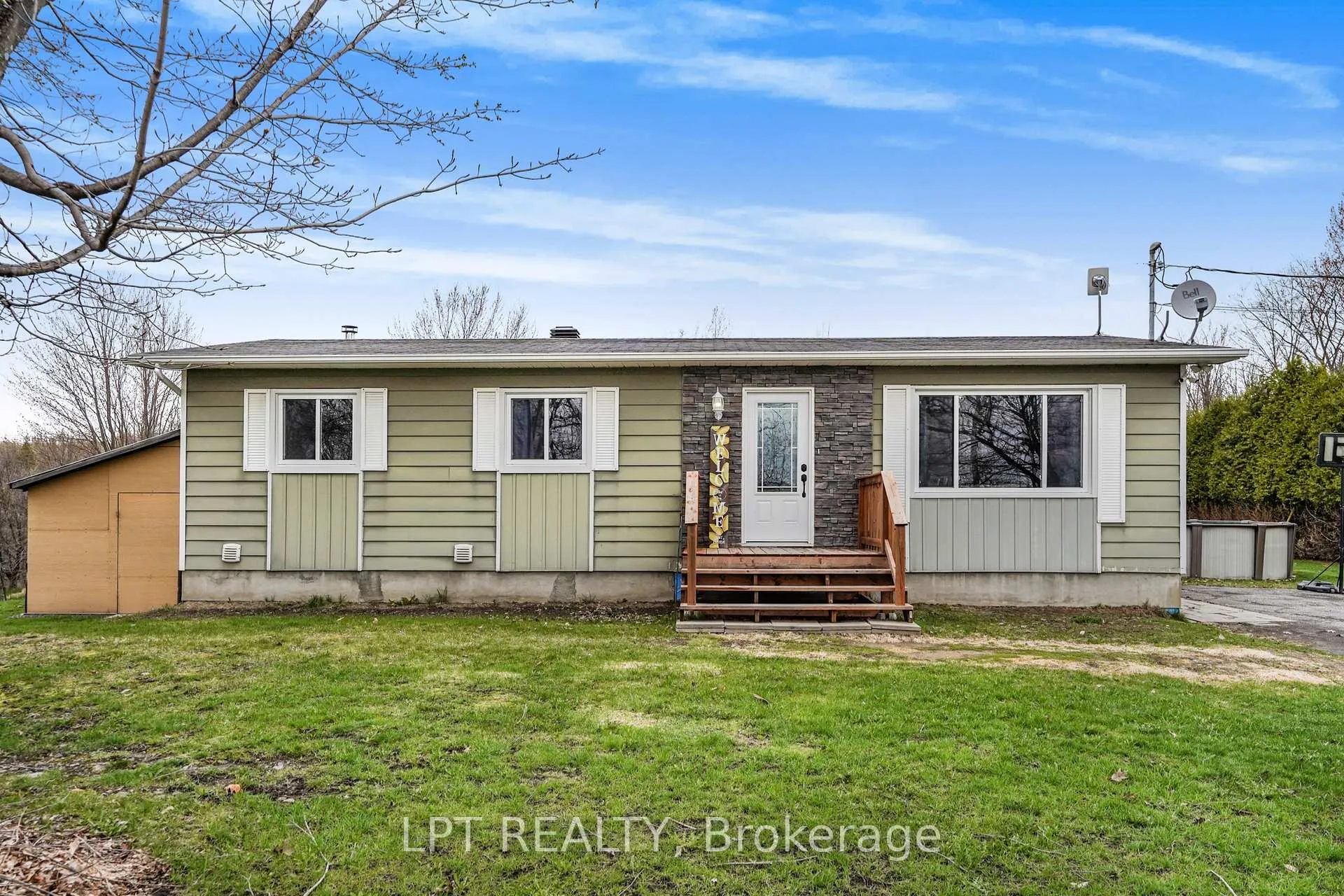 Photo 1 of 548 Pharand Street, Champlain, Champlain Twp — HOMEH