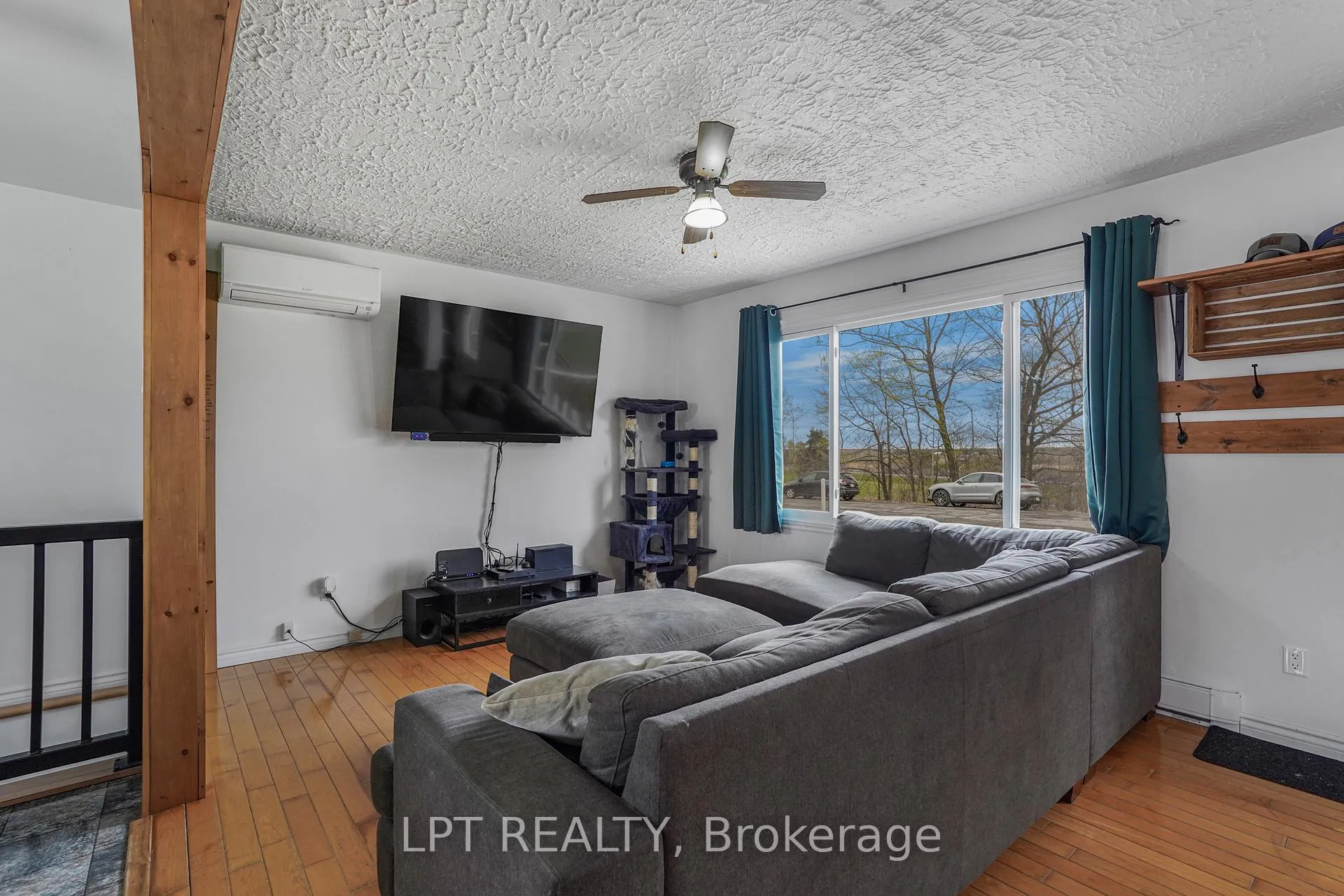 Photo 5 of 548 Pharand Street, Champlain, Champlain Twp — HOMEH