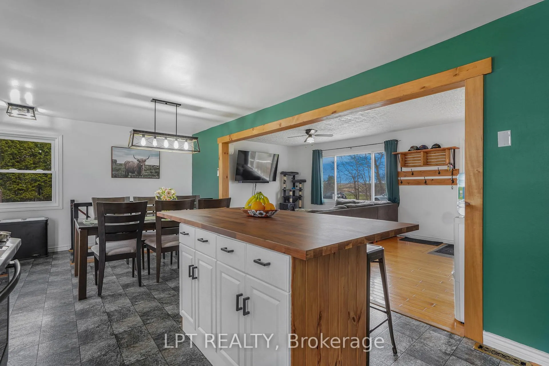 Photo 11 of 548 Pharand Street, Champlain, Champlain Twp — HOMEH