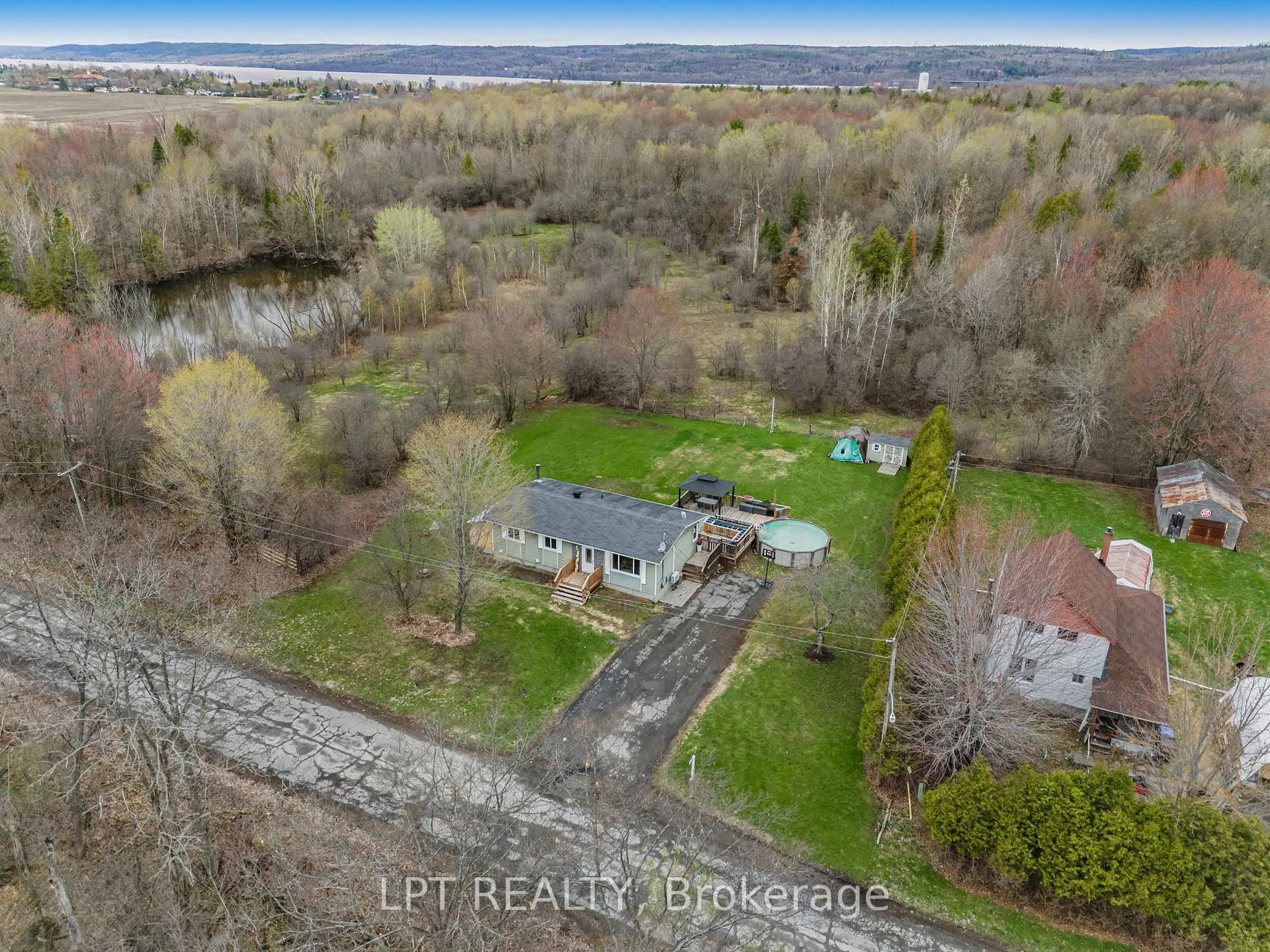 Photo 34 of 548 Pharand Street, Champlain, Champlain Twp — HOMEH