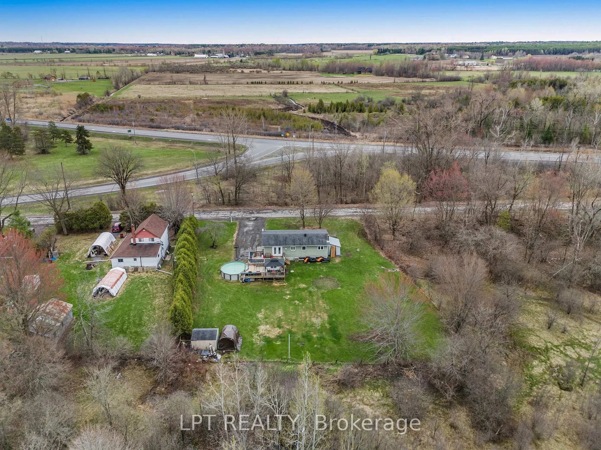 Photo 35 of 548 Pharand Street, Champlain, Champlain Twp — HOMEH