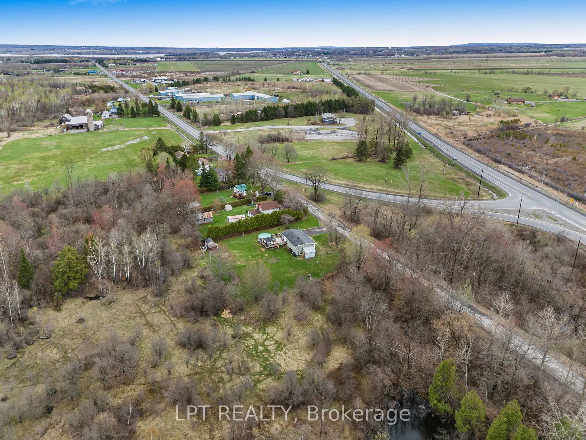 Photo 37 of 548 Pharand Street, Champlain, Champlain Twp — HOMEH