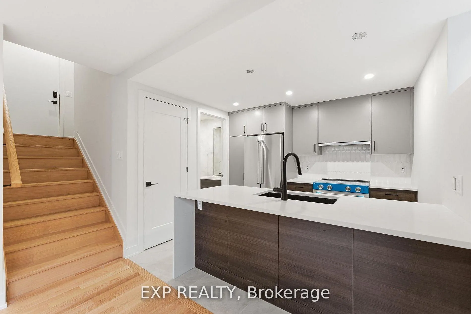 Photo 3 of Unit A2, 512 Roosevelt Avenue, Ottawa, McKellar/Highland — HOMEH