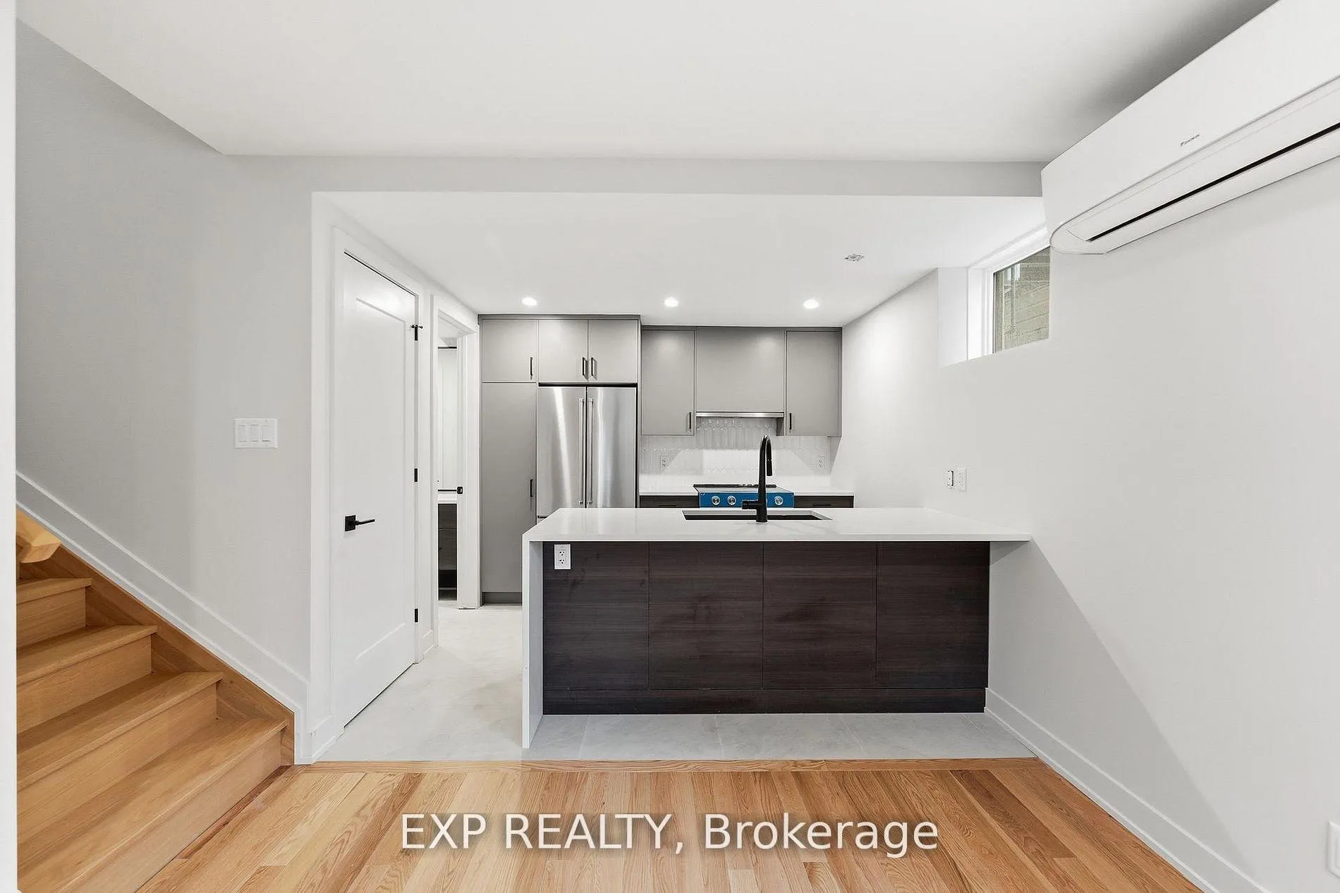 Photo 4 of Unit A2, 512 Roosevelt Avenue, Ottawa, McKellar/Highland — HOMEH