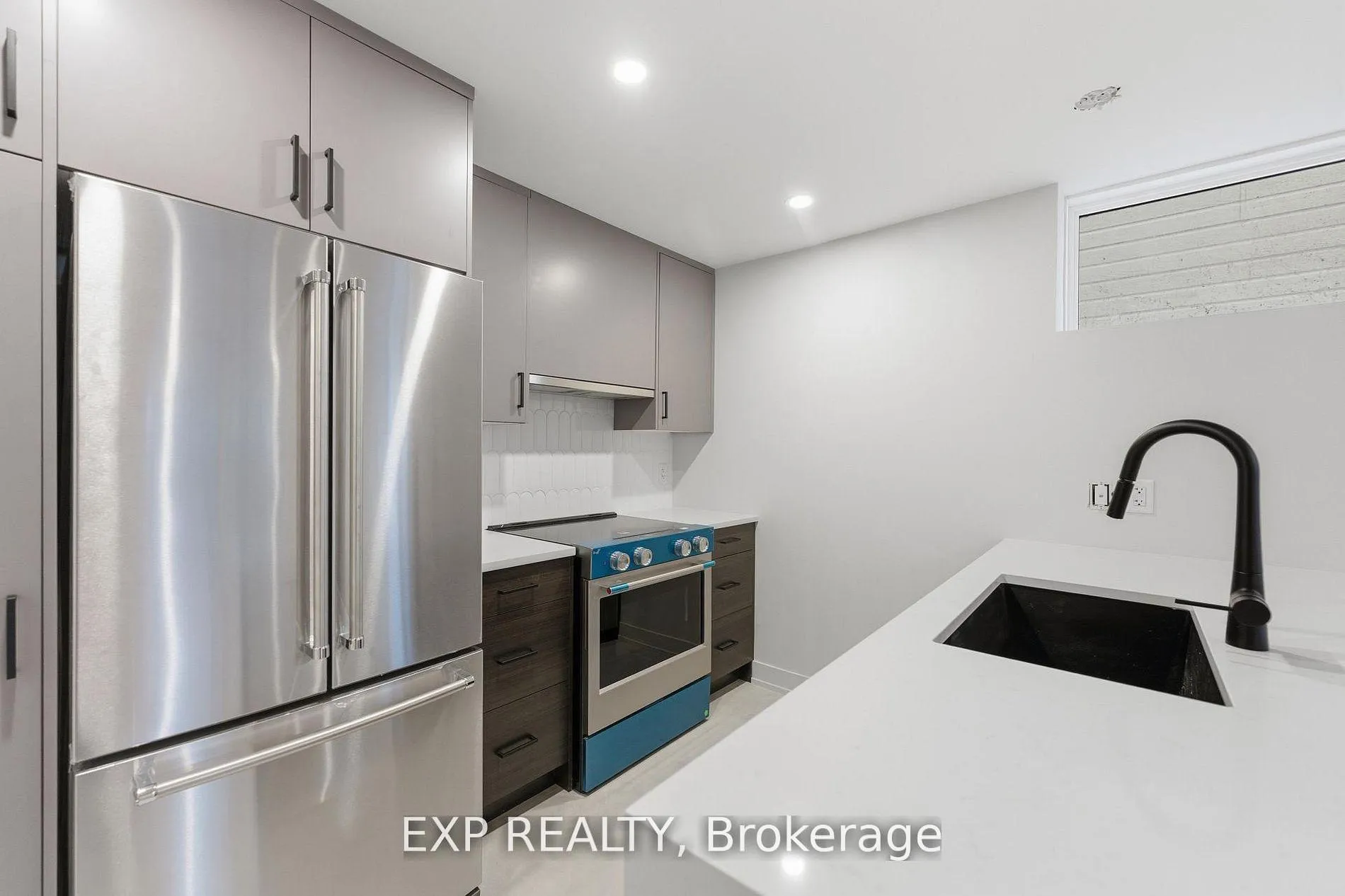 Photo 5 of Unit A2, 512 Roosevelt Avenue, Ottawa, McKellar/Highland — HOMEH