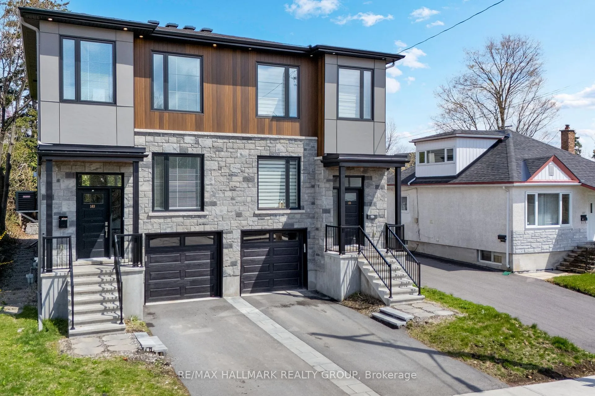Photo 3 of 165 Longpre Street, Ottawa, Vanier — HOMEH