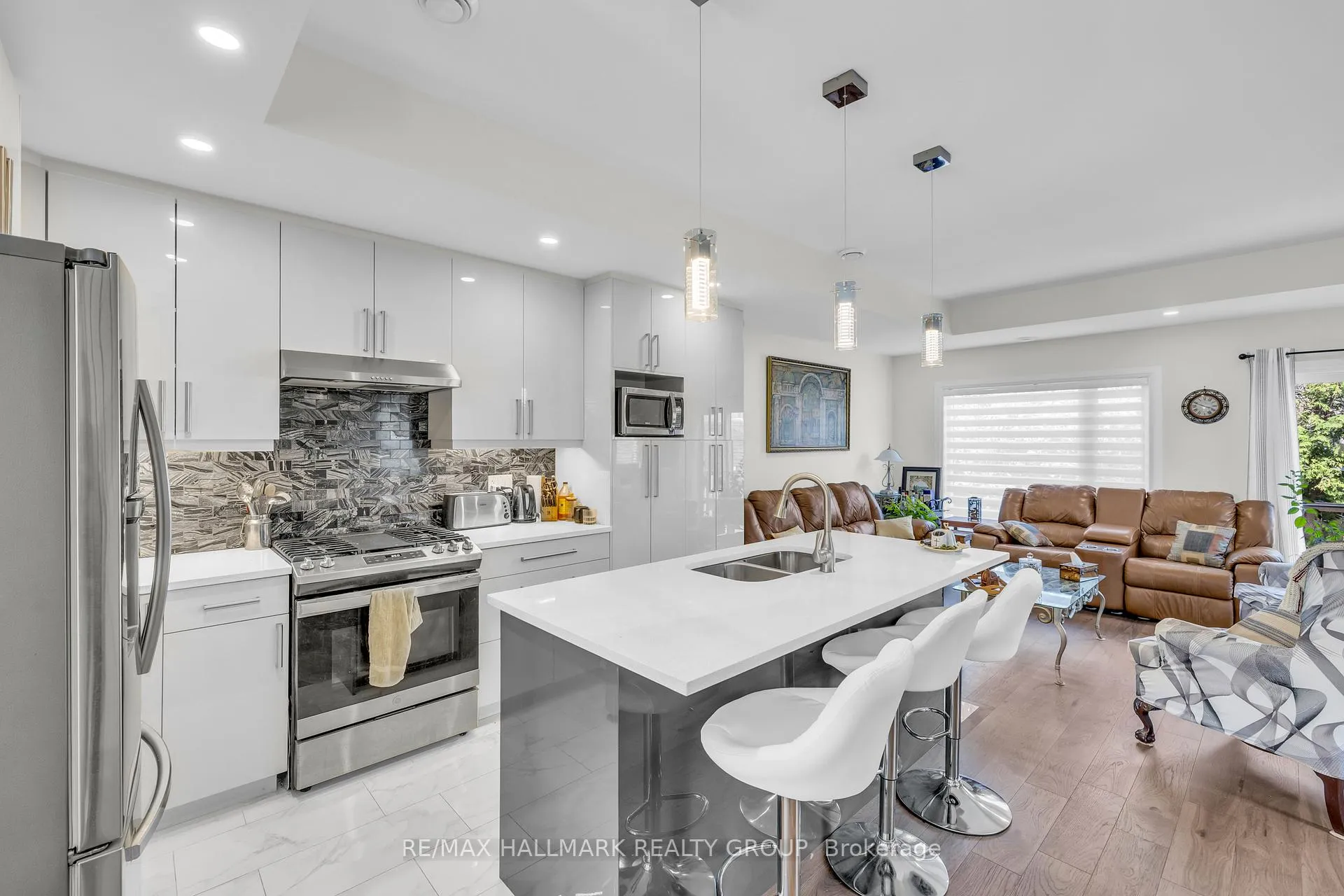 Photo 7 of 165 Longpre Street, Ottawa, Vanier — HOMEH