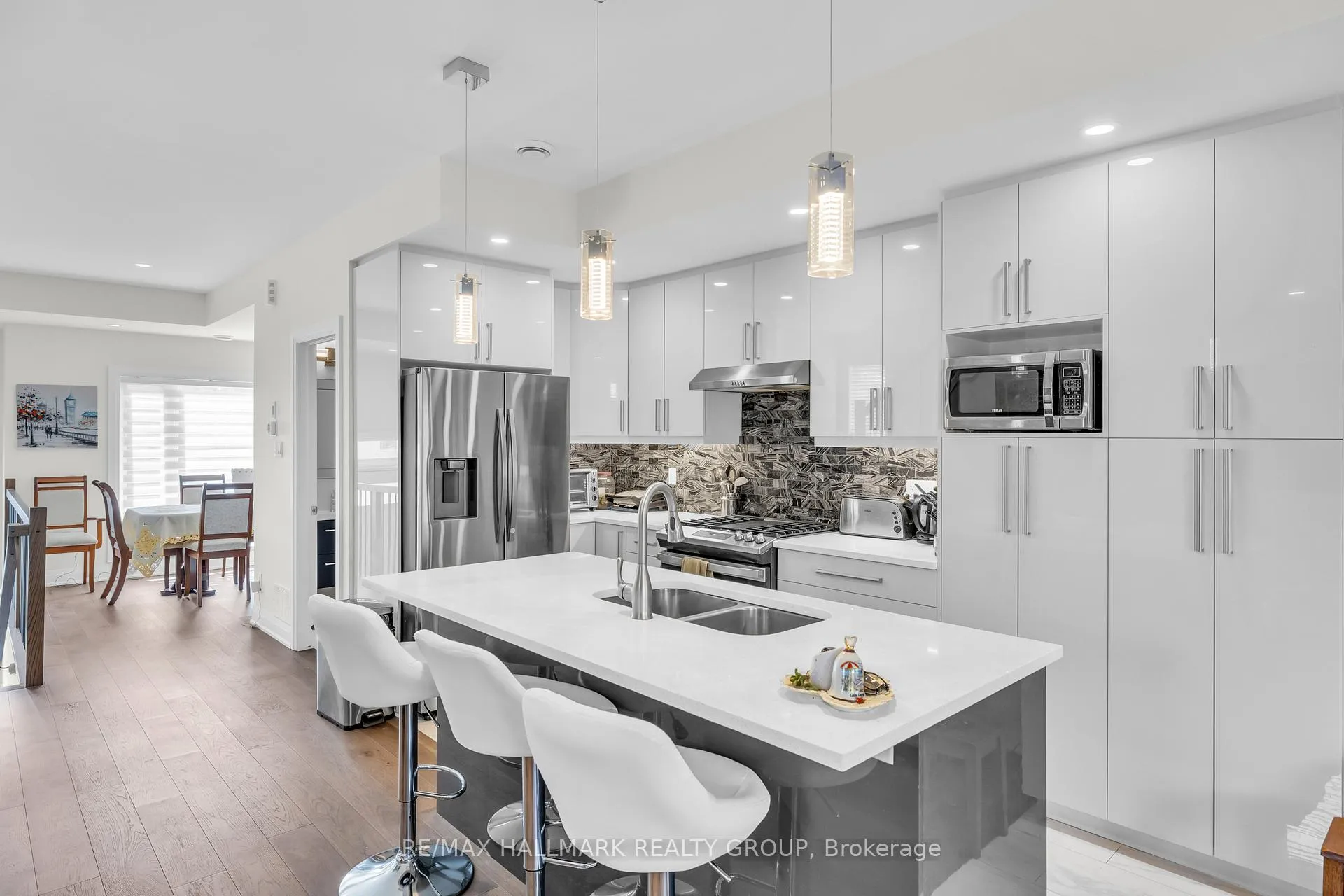 Photo 9 of 165 Longpre Street, Ottawa, Vanier — HOMEH