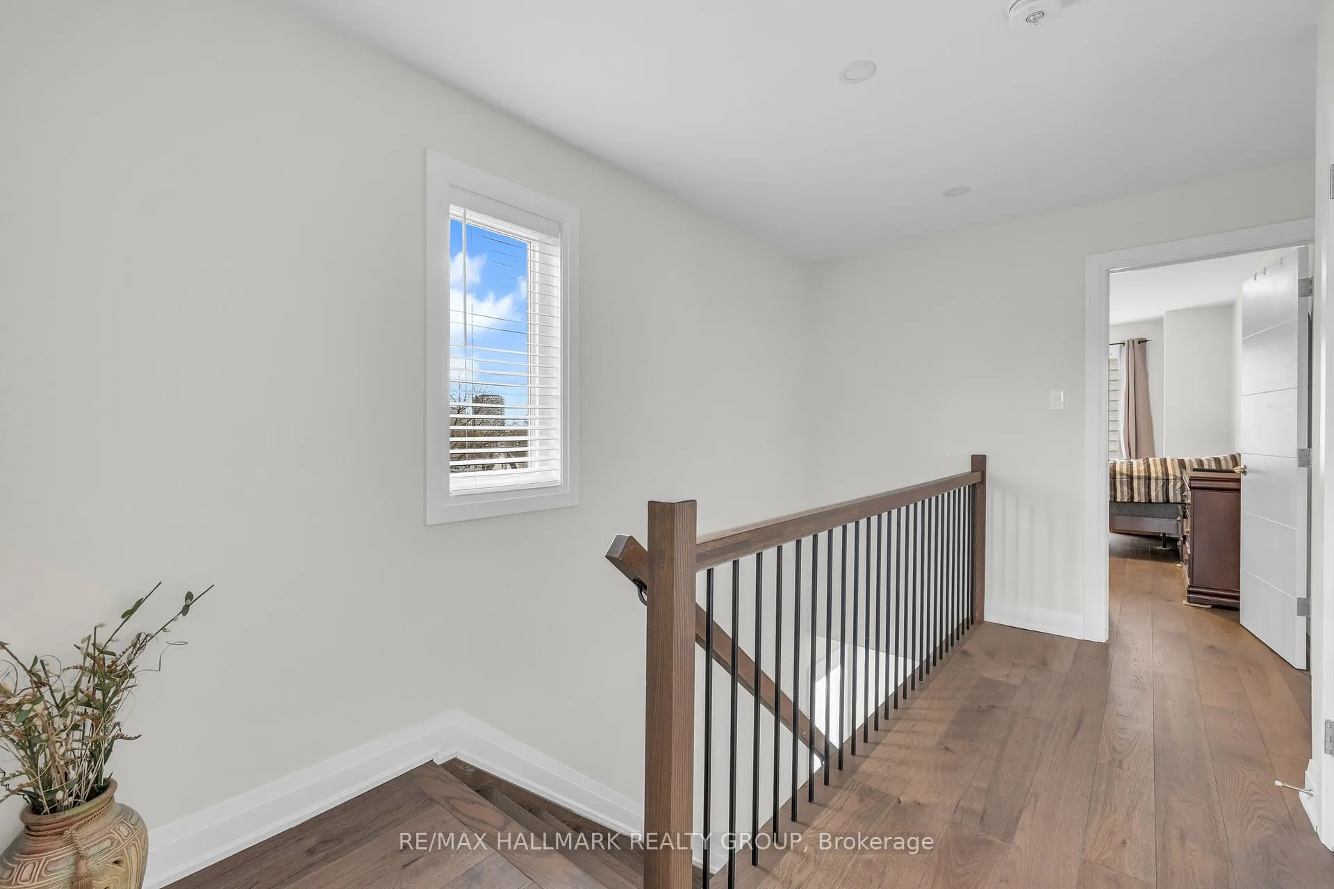 Photo 25 of 165 Longpre Street, Ottawa, Vanier — HOMEH
