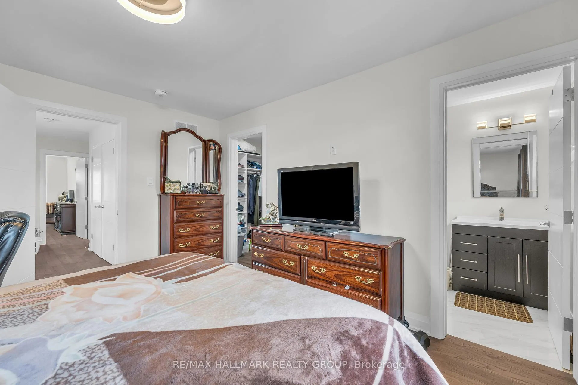 Photo 27 of 165 Longpre Street, Ottawa, Vanier — HOMEH