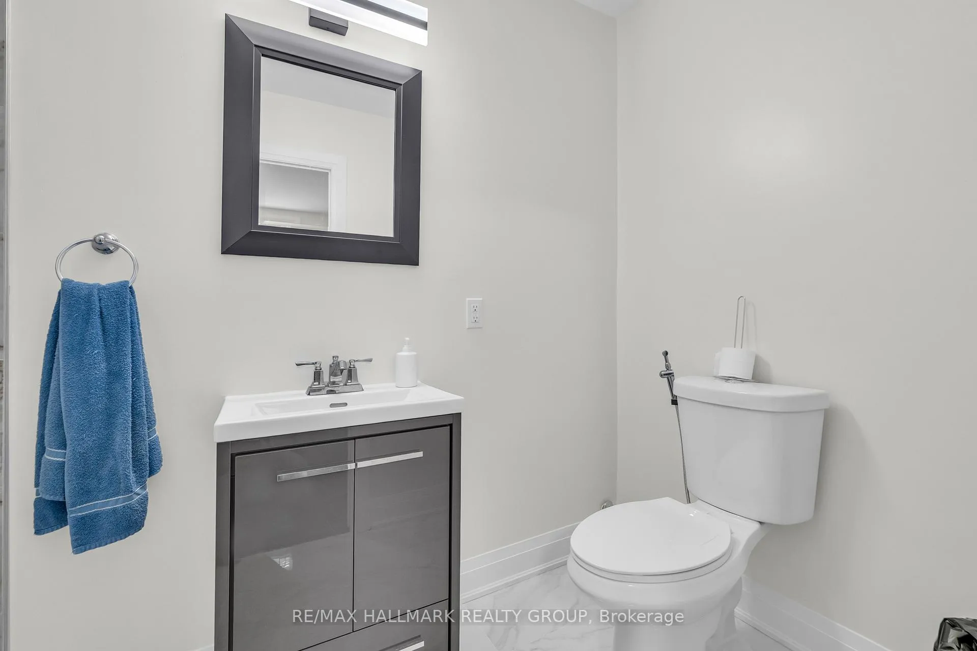 Photo 37 of 165 Longpre Street, Ottawa, Vanier — HOMEH