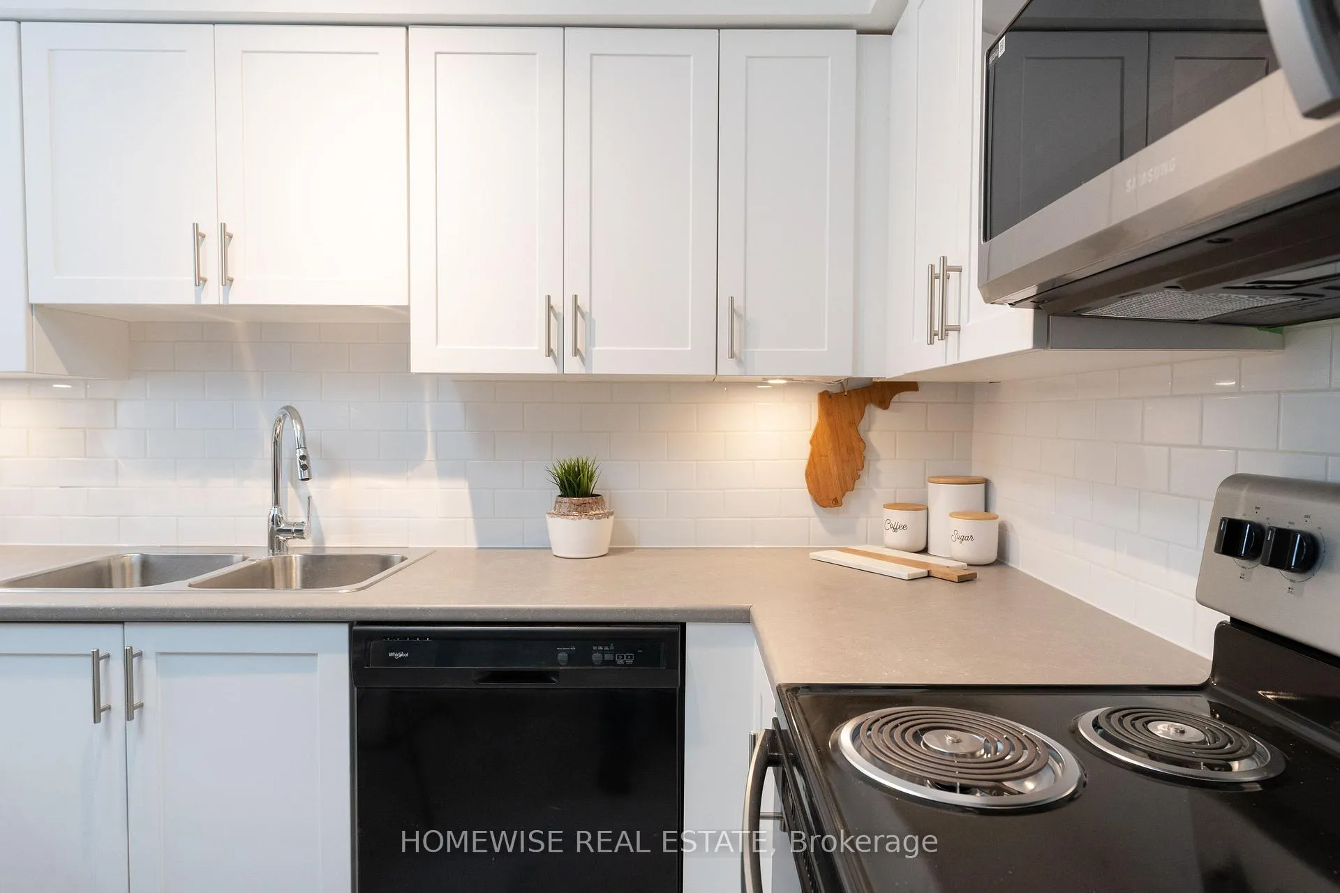 Photo 11 of Unit C1, 240 Ormond Drive, Oshawa, Samac — HOMEH
