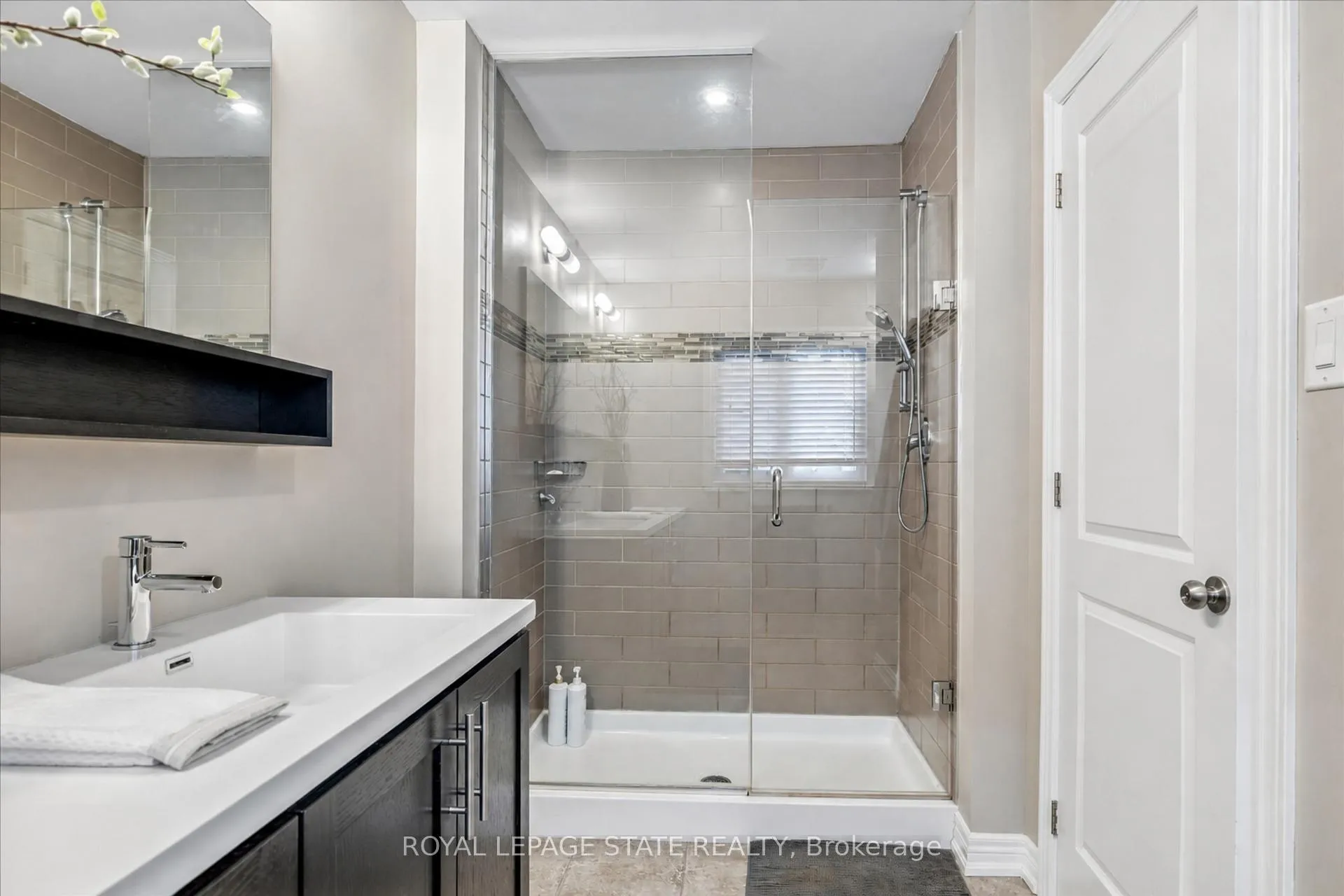 Photo 28 of 59 Waterview Lane, Grimsby, Grimsby Beach — HOMEH