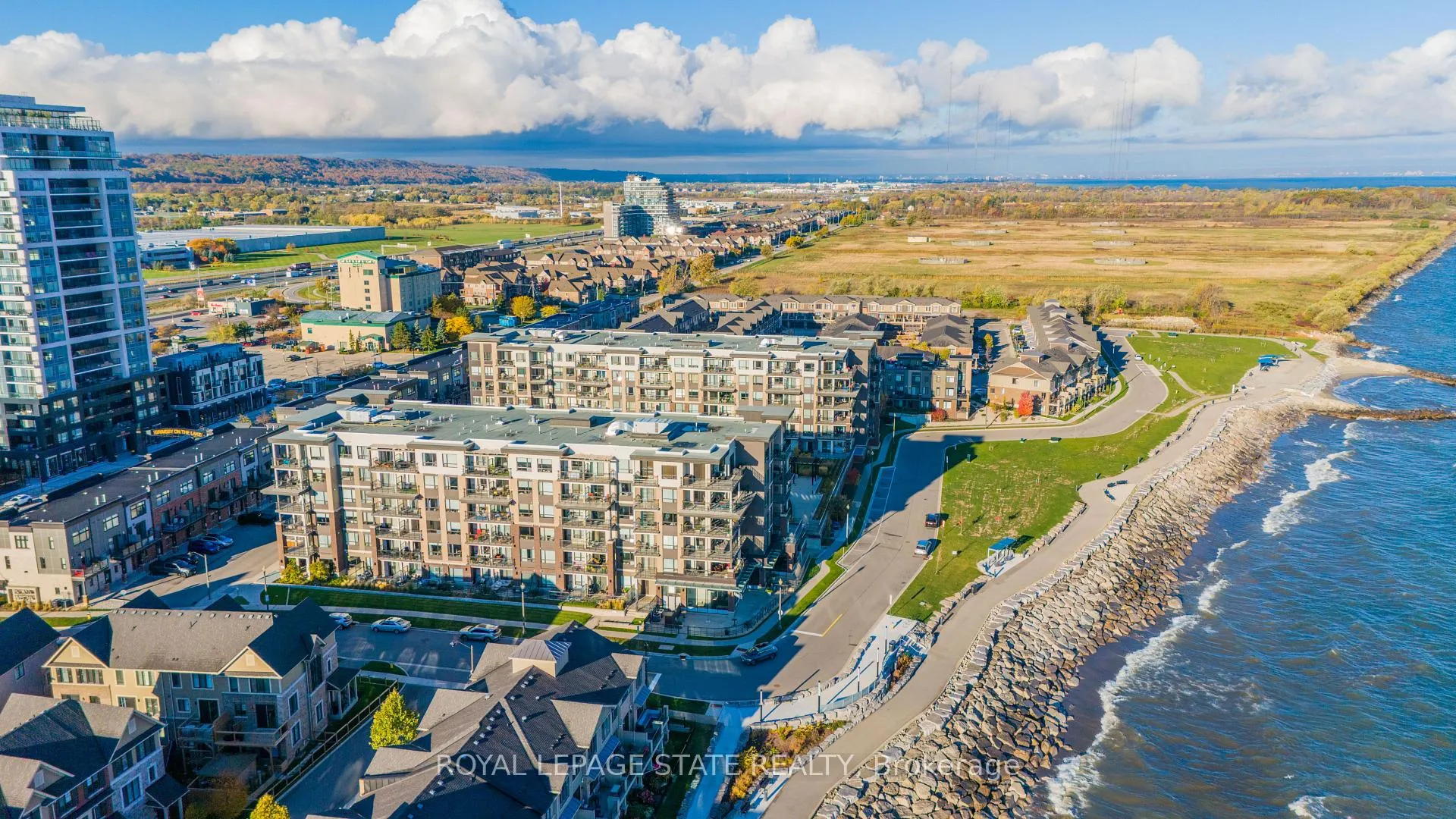 Photo 43 of 59 Waterview Lane, Grimsby, Grimsby Beach — HOMEH