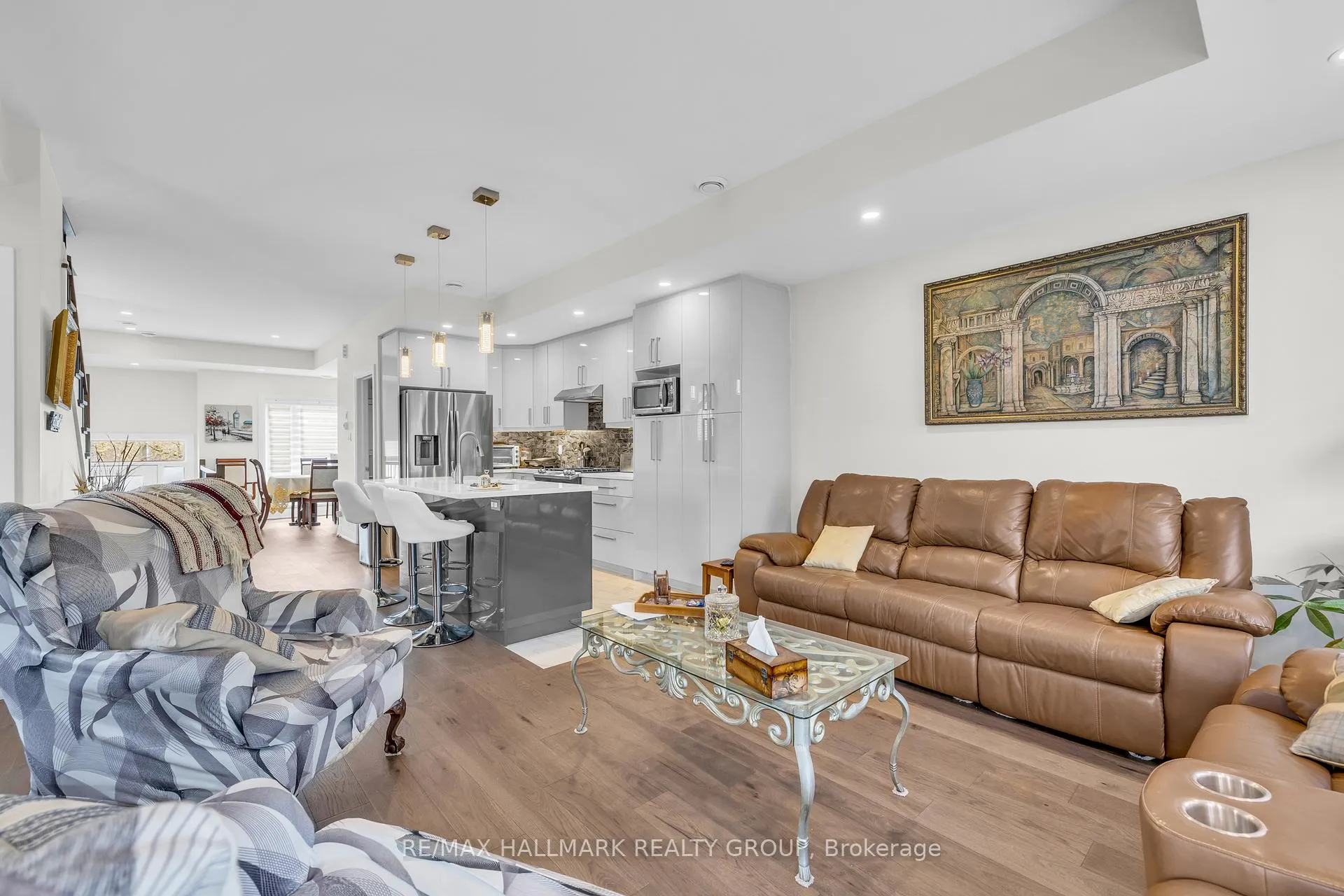 Photo 16 of 163 Longpre Street, Ottawa, Vanier — HOMEH
