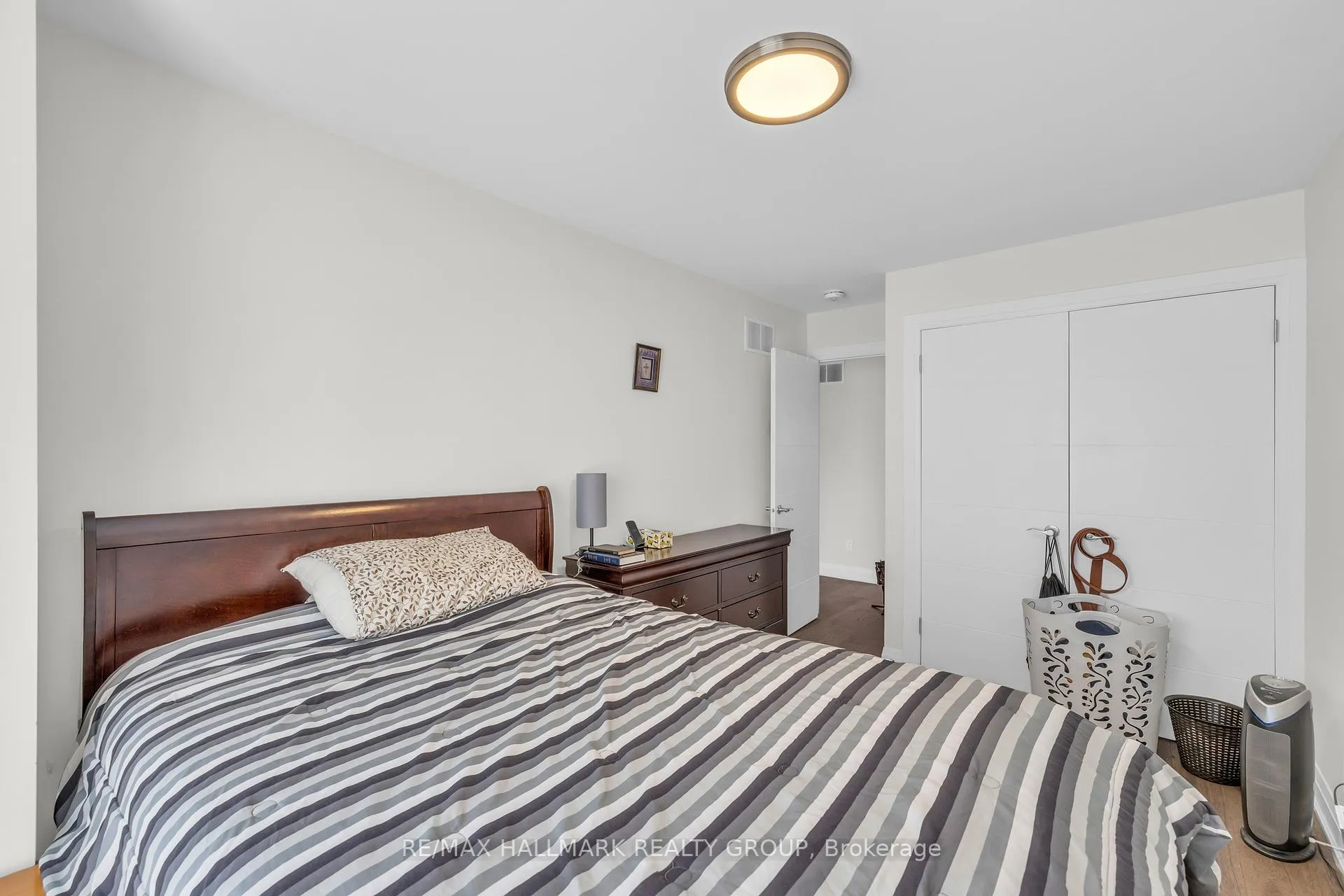 Photo 32 of 163 Longpre Street, Ottawa, Vanier — HOMEH