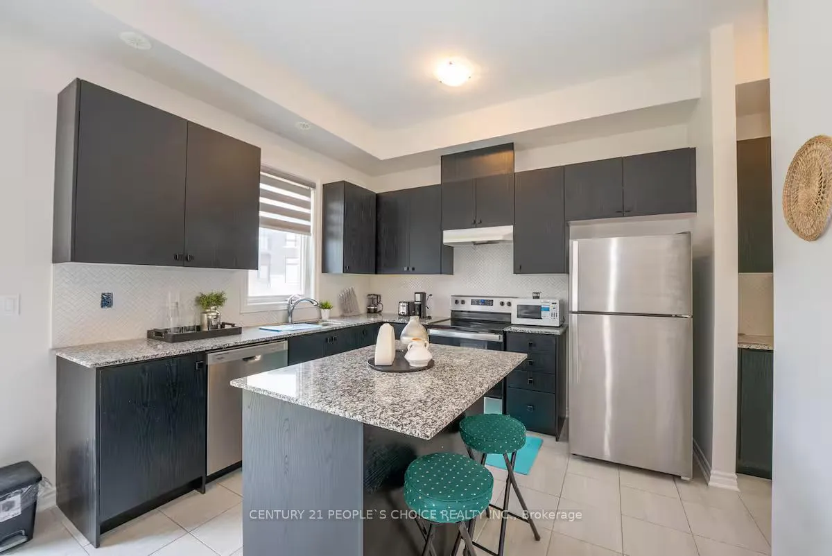 Photo 10 of 16 Quilico Road, Vaughan, Kleinburg — HOMEH