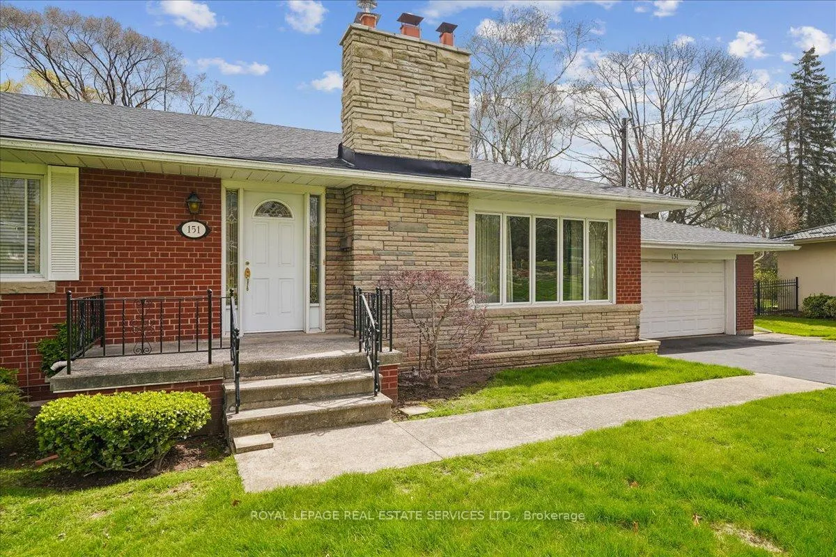 Photo 3 of 151 Wedgewood Drive, Oakville, Morrison — HOMEH
