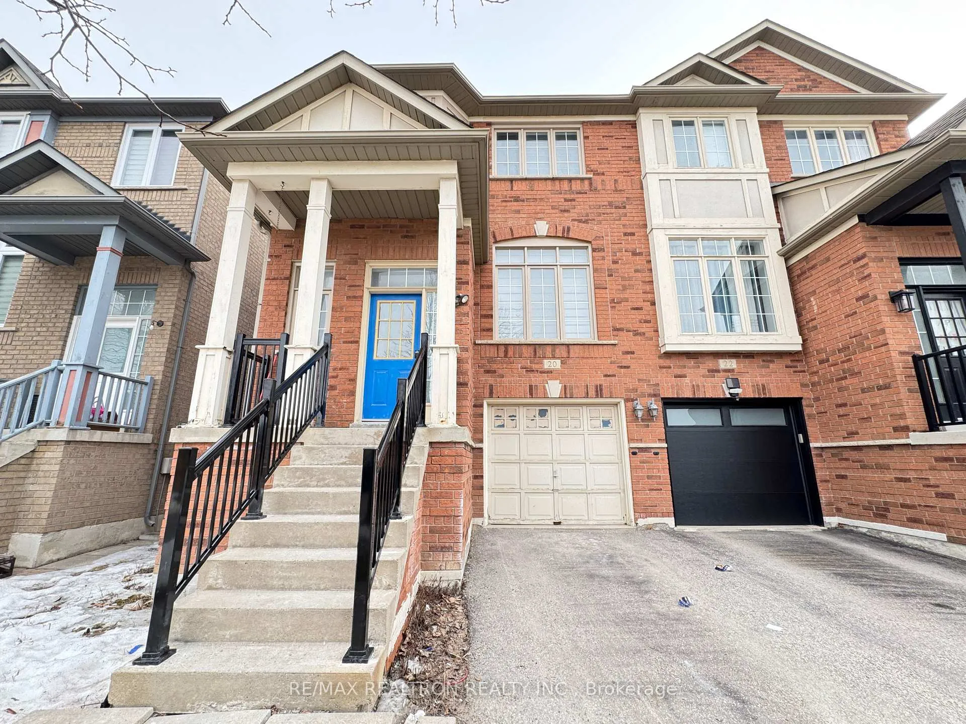 Photo 2 of 20 Madison Heights Boulevard, Markham, Berczy — HOMEH