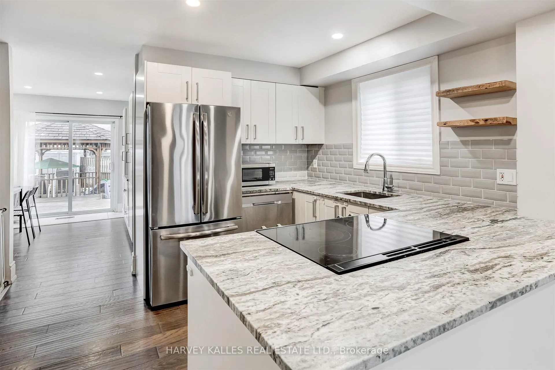 Photo 15 of 112 Wexford Avenue N, Hamilton, Crown Point — HOMEH
