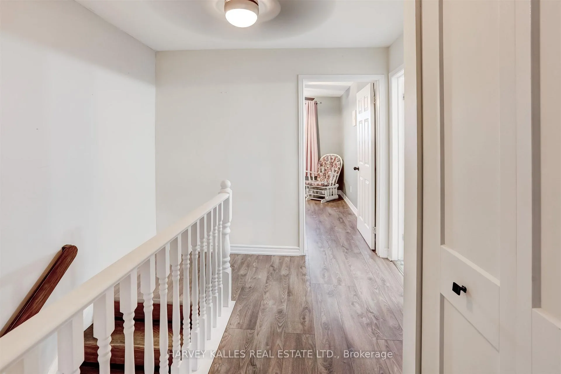 Photo 23 of 112 Wexford Avenue N, Hamilton, Crown Point — HOMEH