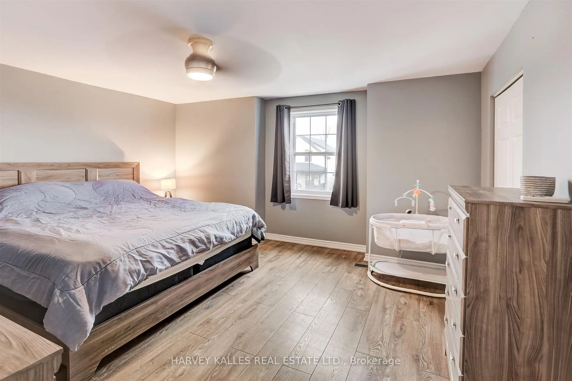 Photo 24 of 112 Wexford Avenue N, Hamilton, Crown Point — HOMEH