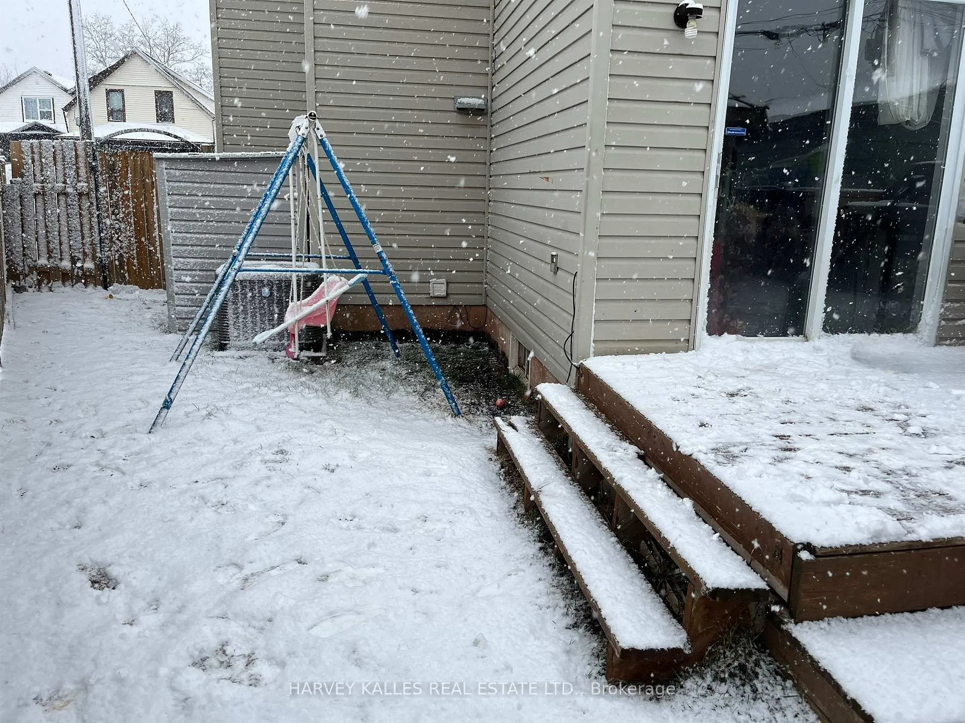 Photo 33 of 112 Wexford Avenue N, Hamilton, Crown Point — HOMEH
