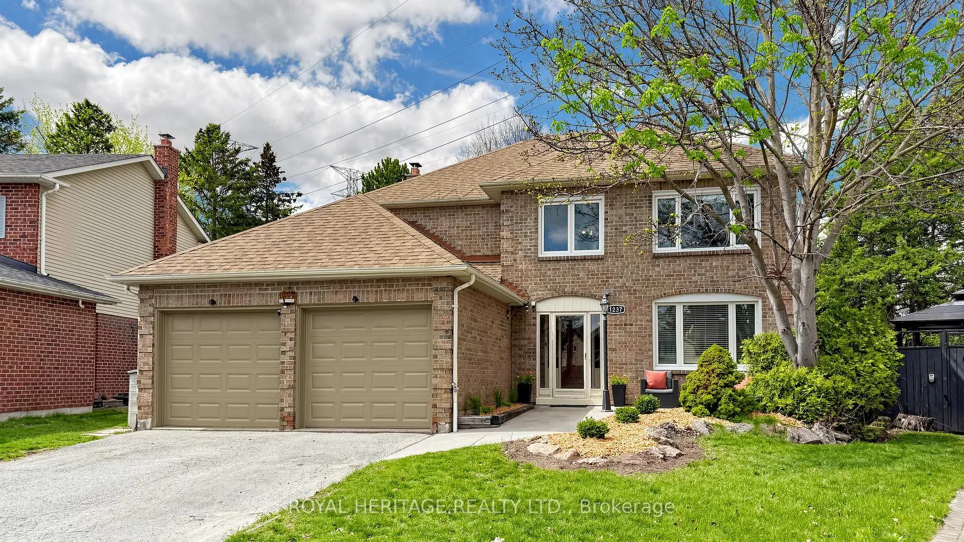 Photo 1 of 1237 Fieldstone Circle N, Pickering, Liverpool — HOMEH