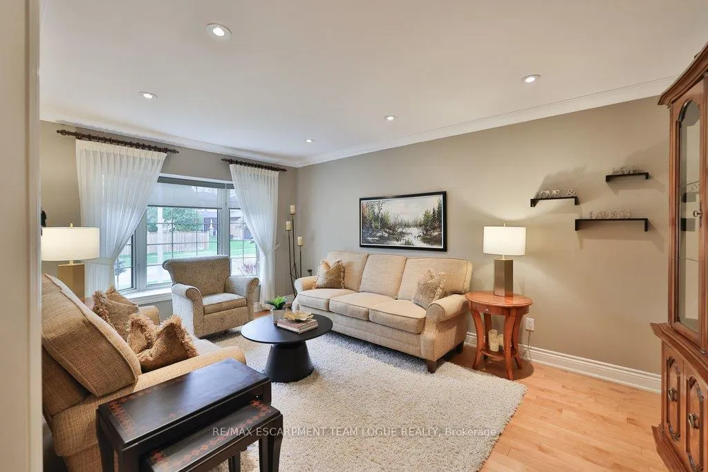 Photo 3 of 2041 Summer Wind Drive, Burlington, Headon — HOMEH