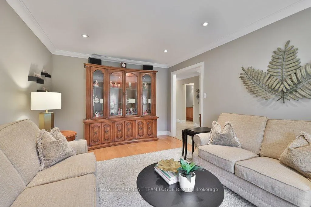 Photo 5 of 2041 Summer Wind Drive, Burlington, Headon — HOMEH