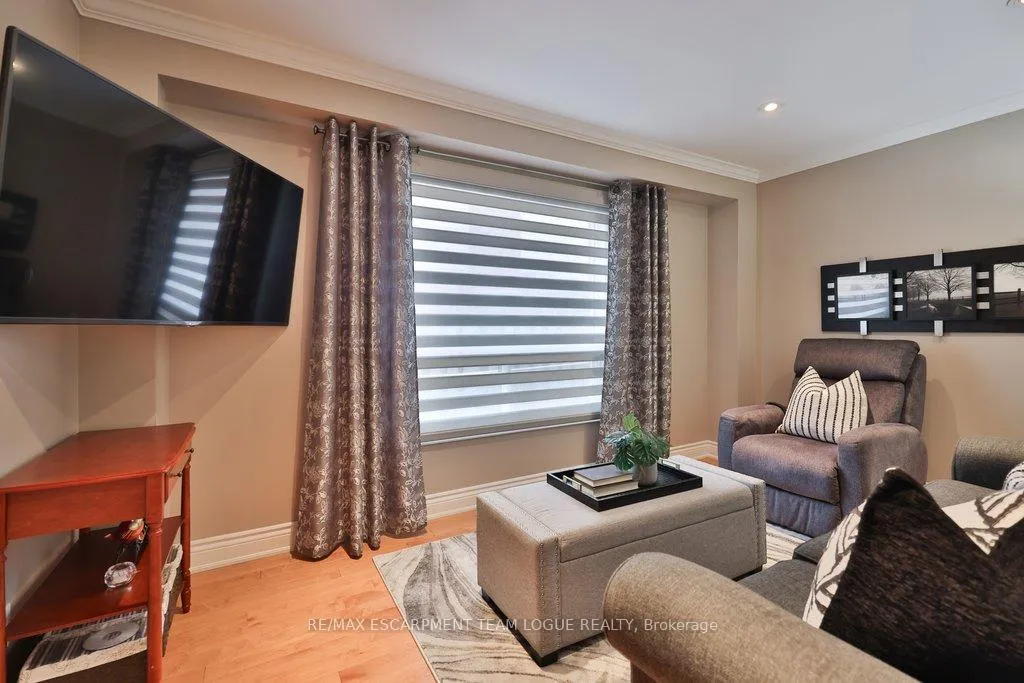 Photo 6 of 2041 Summer Wind Drive, Burlington, Headon — HOMEH
