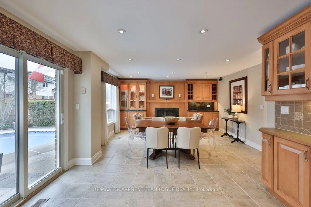 Photo 14 of 2041 Summer Wind Drive, Burlington, Headon — HOMEH