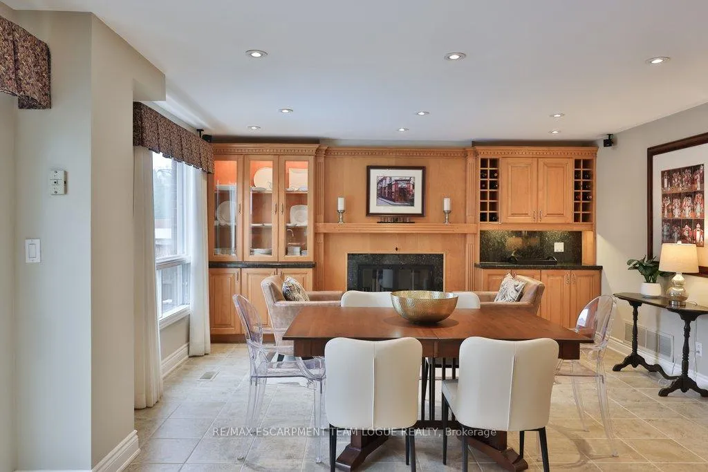 Photo 15 of 2041 Summer Wind Drive, Burlington, Headon — HOMEH