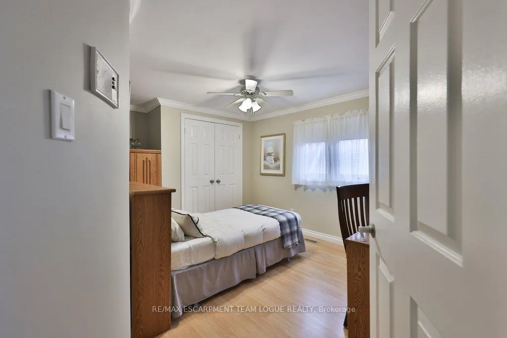 Photo 23 of 2041 Summer Wind Drive, Burlington, Headon — HOMEH