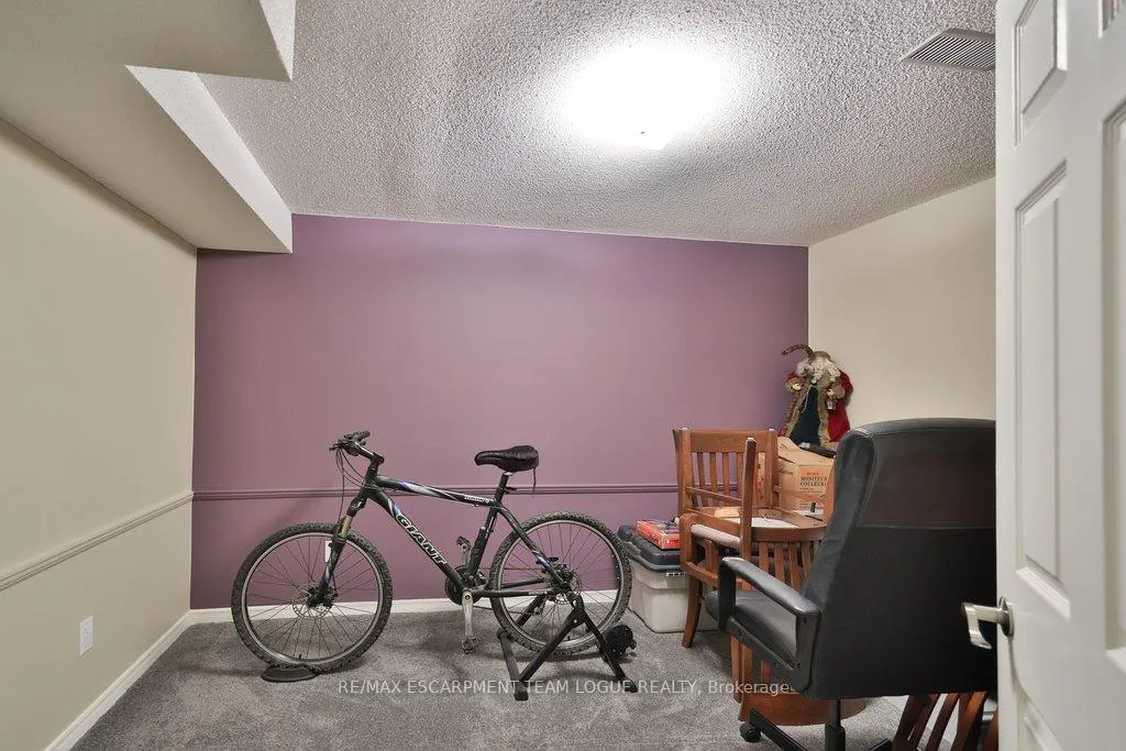Photo 35 of 2041 Summer Wind Drive, Burlington, Headon — HOMEH